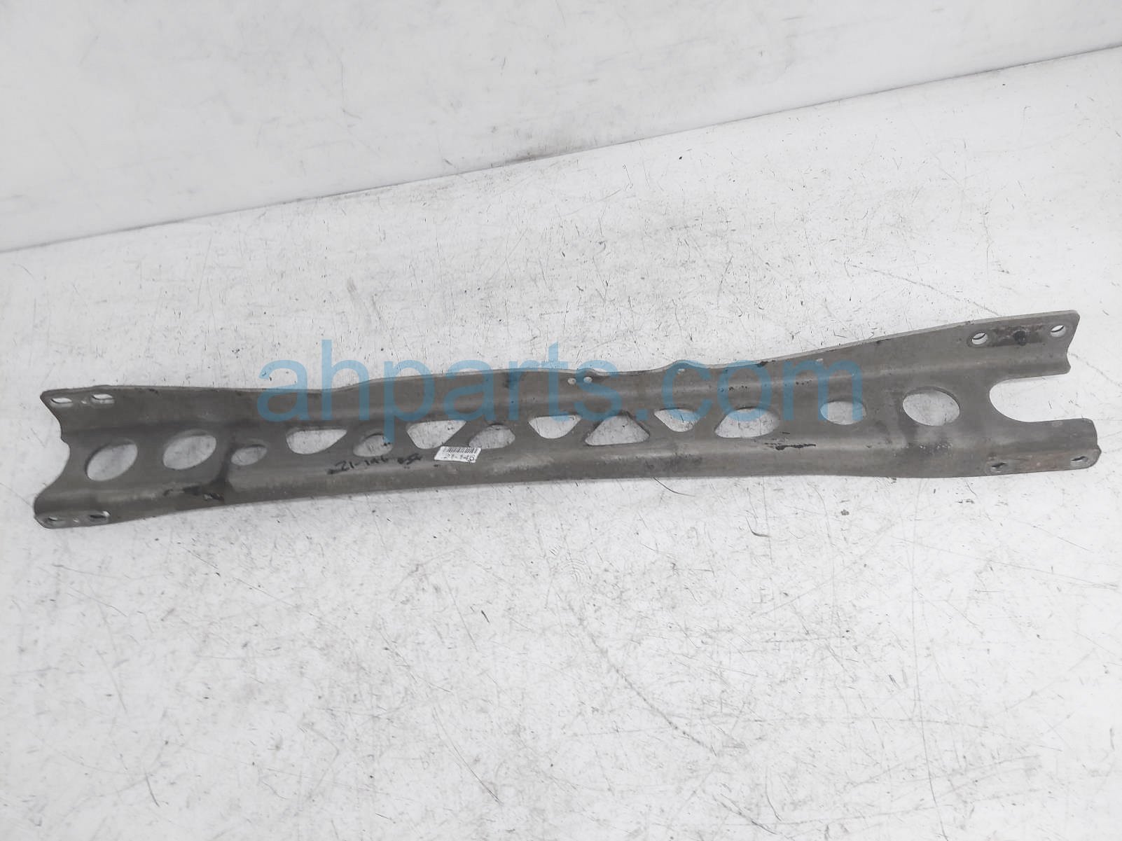 $75 Mazda CENTER ENGINE MOUNT FRAME BAR $75 Mazda CENTER ENGINE MOUNT FRAME BAR