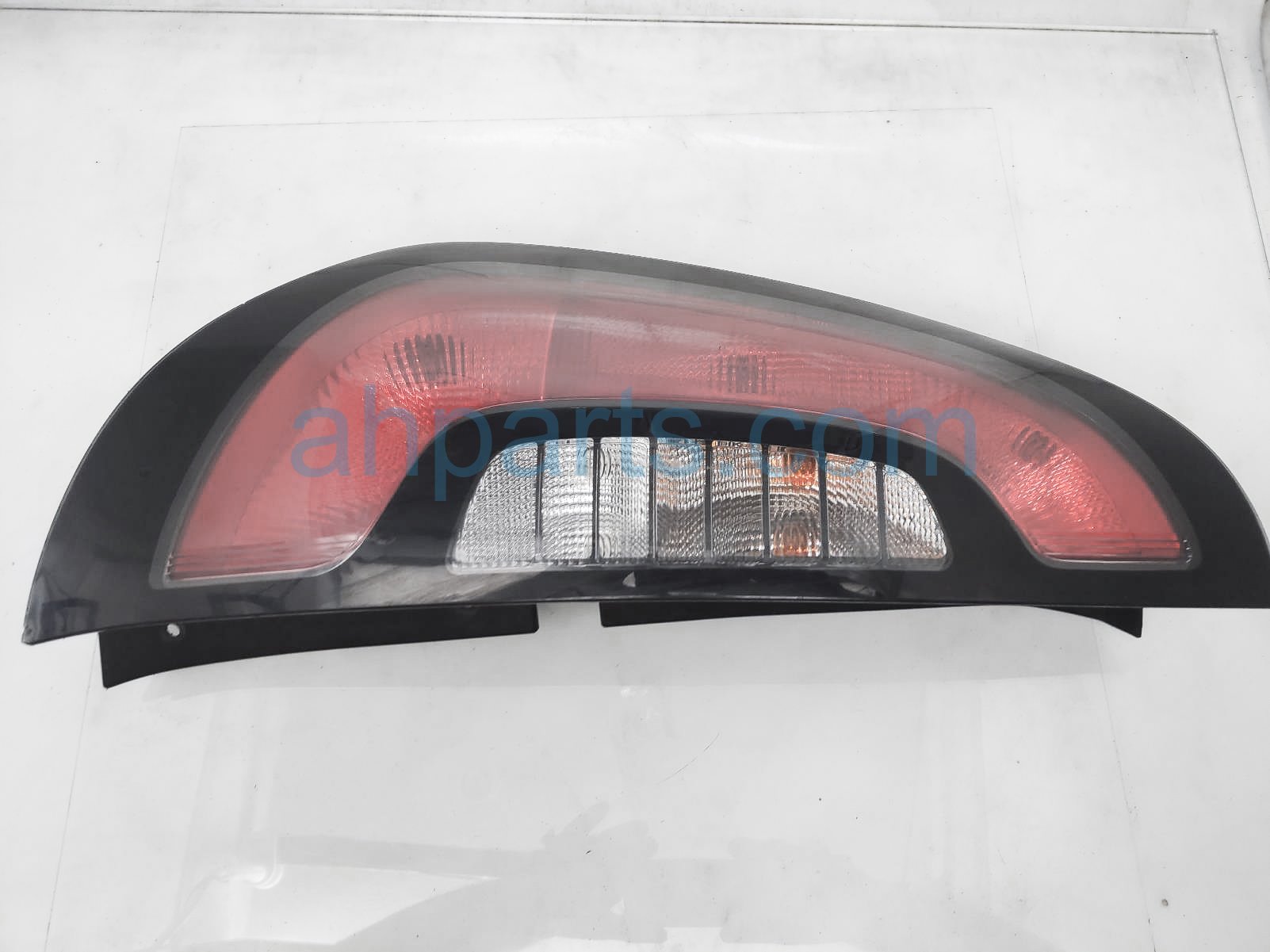 $60 Kia LH TAIL LAMP ASSY $60 Kia LH TAIL LAMP ASSY