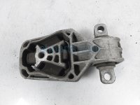 $25 Mercedes LOWER PENDULAR SUPPORT MOUNT $25 Mercedes LOWER PENDULAR SUPPORT MOUNT