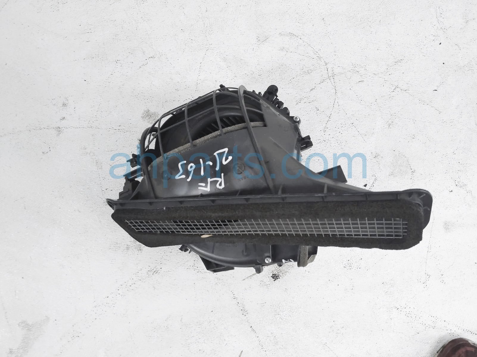 $75 Jeep BLOWER MOTOR W/ HOUSING ASSY