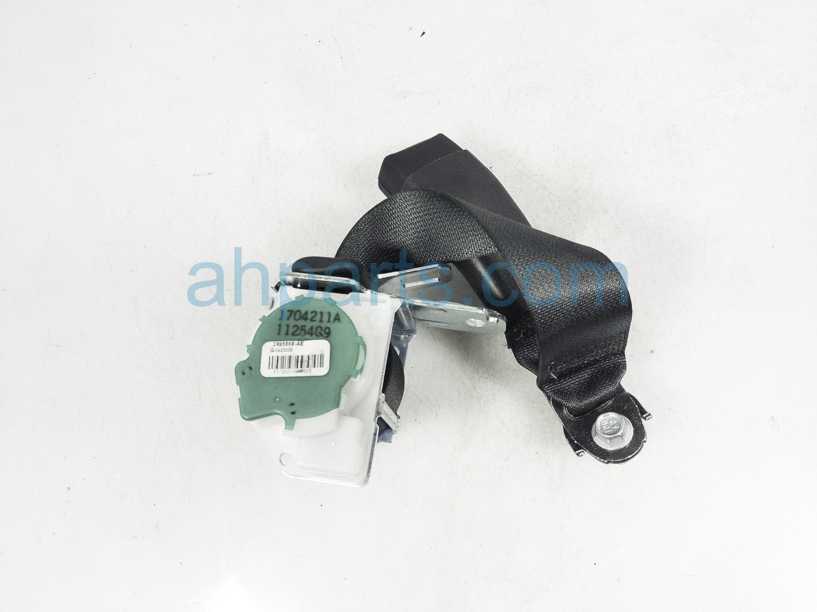 $30 Nissan 2ND ROW MID SEAT BELT - BLACK $30 Nissan 2ND ROW MID SEAT BELT - BLACK