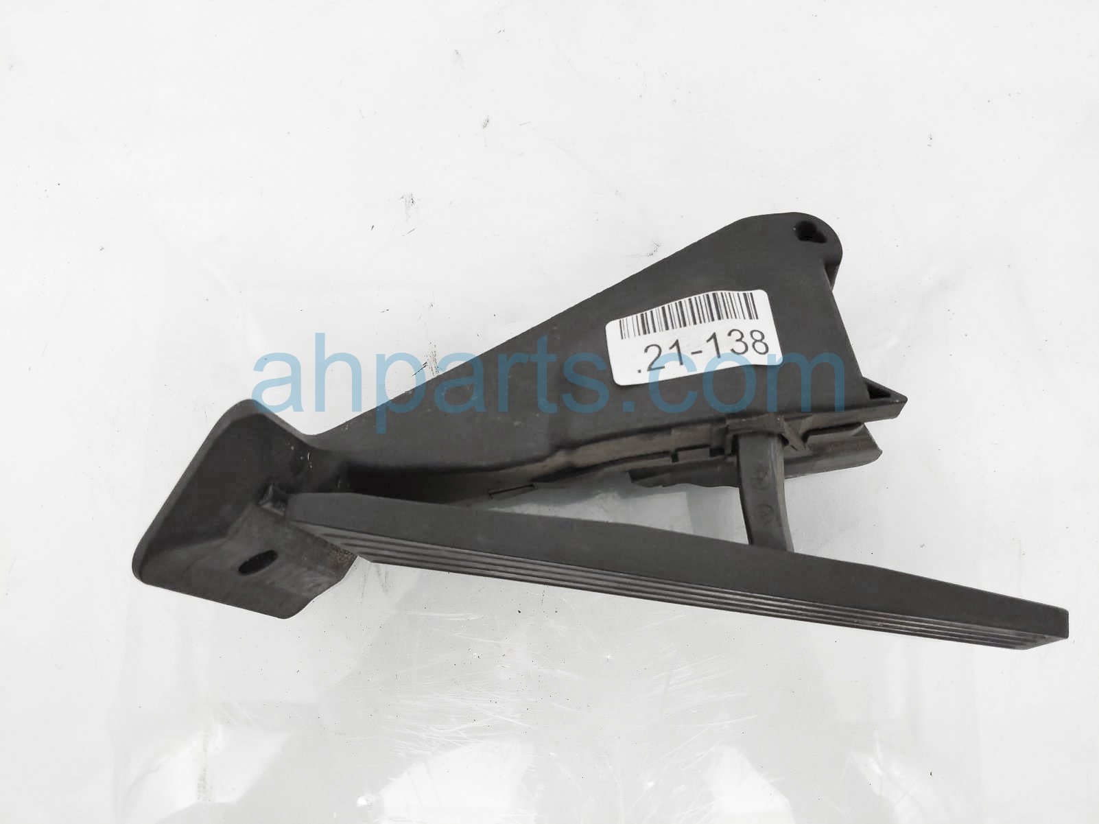 $25 BMW GAS / ACCELERATOR PEDAL ASSY $25 BMW GAS / ACCELERATOR PEDAL ASSY