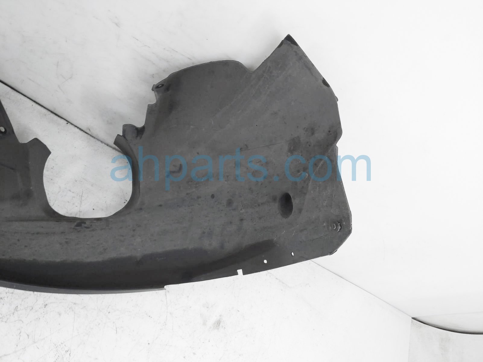 Sold 2016 Ford Focus Front Passenger Inner Fender Liner AM5Z16102B