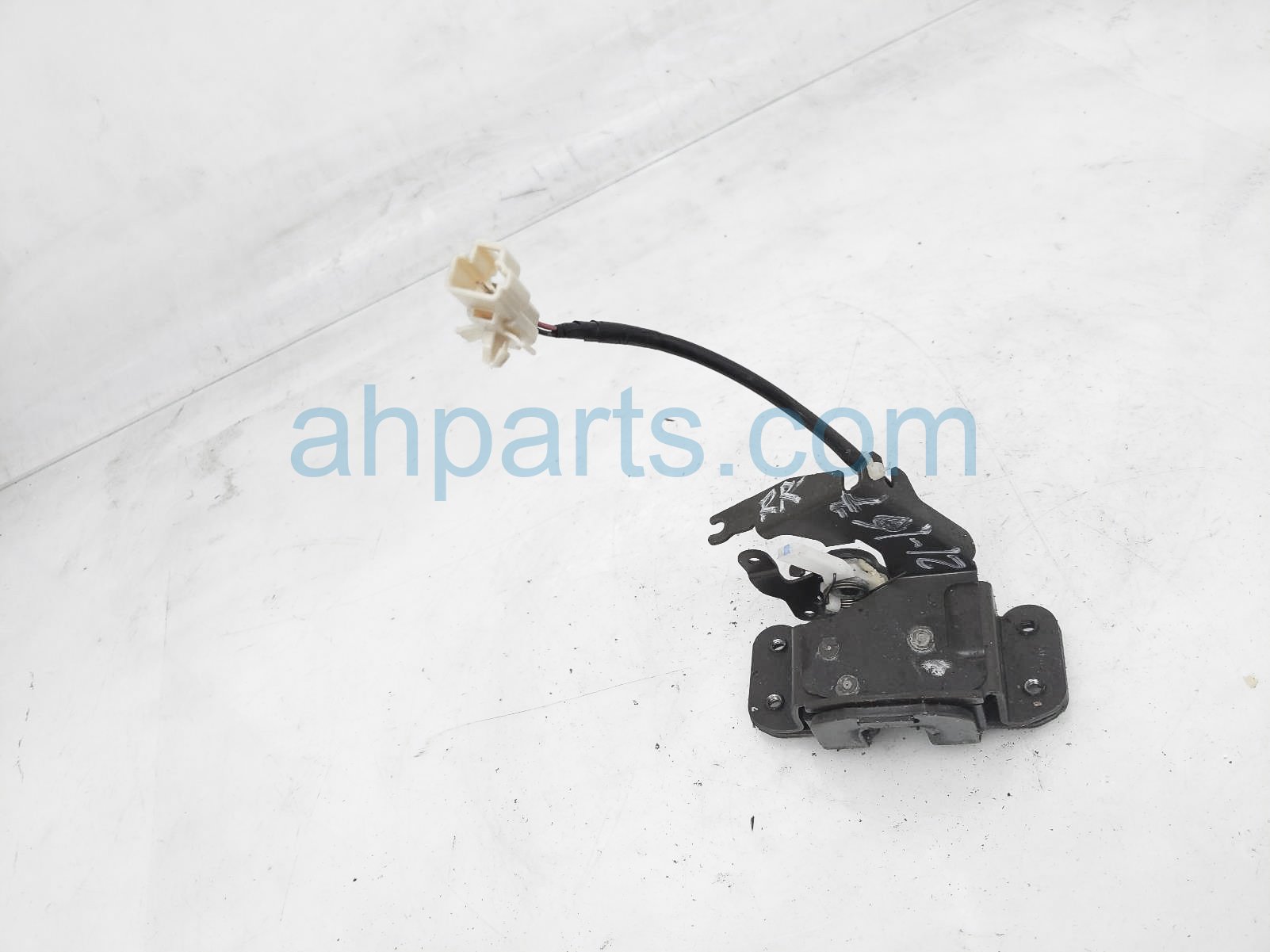 $29 Mazda RR/RH DOOR LOCK ACTUATOR $29 Mazda RR/RH DOOR LOCK ACTUATOR