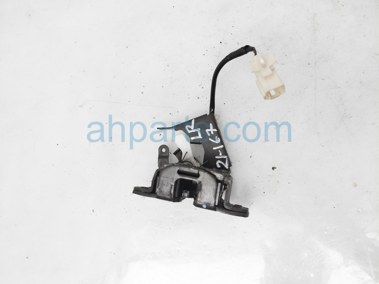 $29 Mazda RR/LH DOOR LOCK ACTUATOR $29 Mazda RR/LH DOOR LOCK ACTUATOR