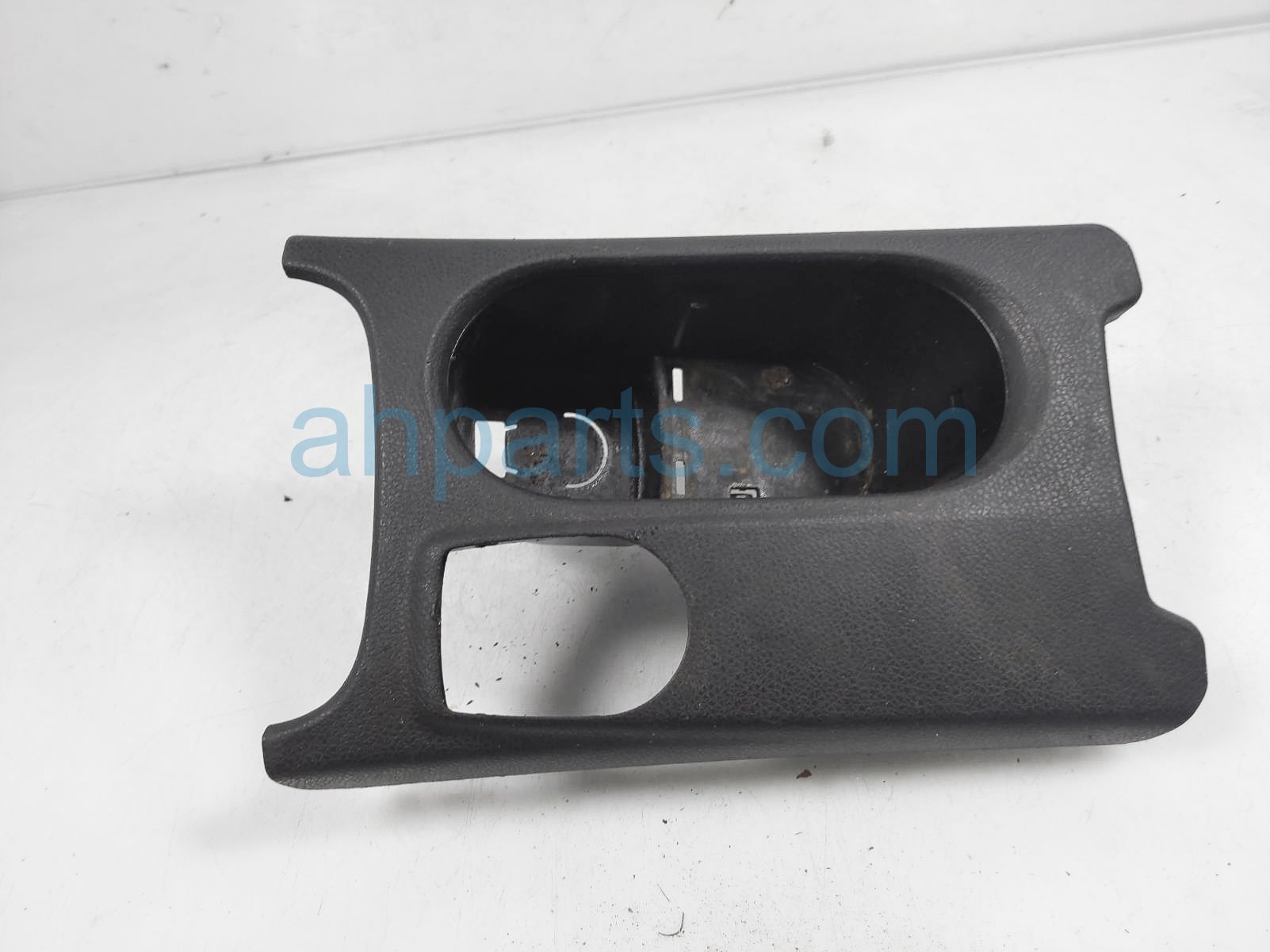 $25 Mercedes CENTER CUP HOLDER - BLACK $25 Mercedes CENTER CUP HOLDER - BLACK