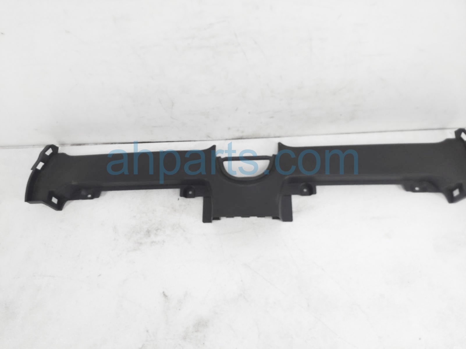 $25 Nissan CENTER BACK SEAT FINISH PANEL ASSY $25 Nissan CENTER BACK SEAT FINISH PANEL ASSY