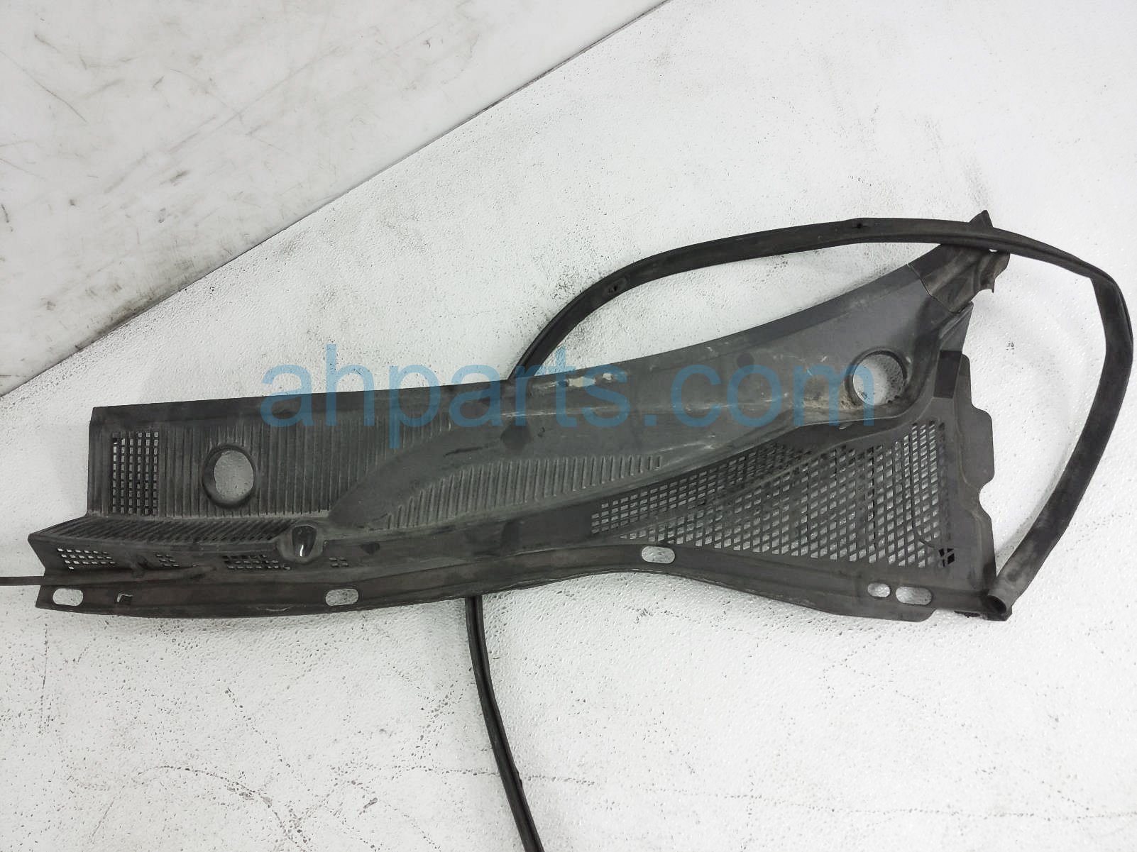 $25 Mazda LH WINDSHIELD COWL ASSY $25 Mazda LH WINDSHIELD COWL ASSY
