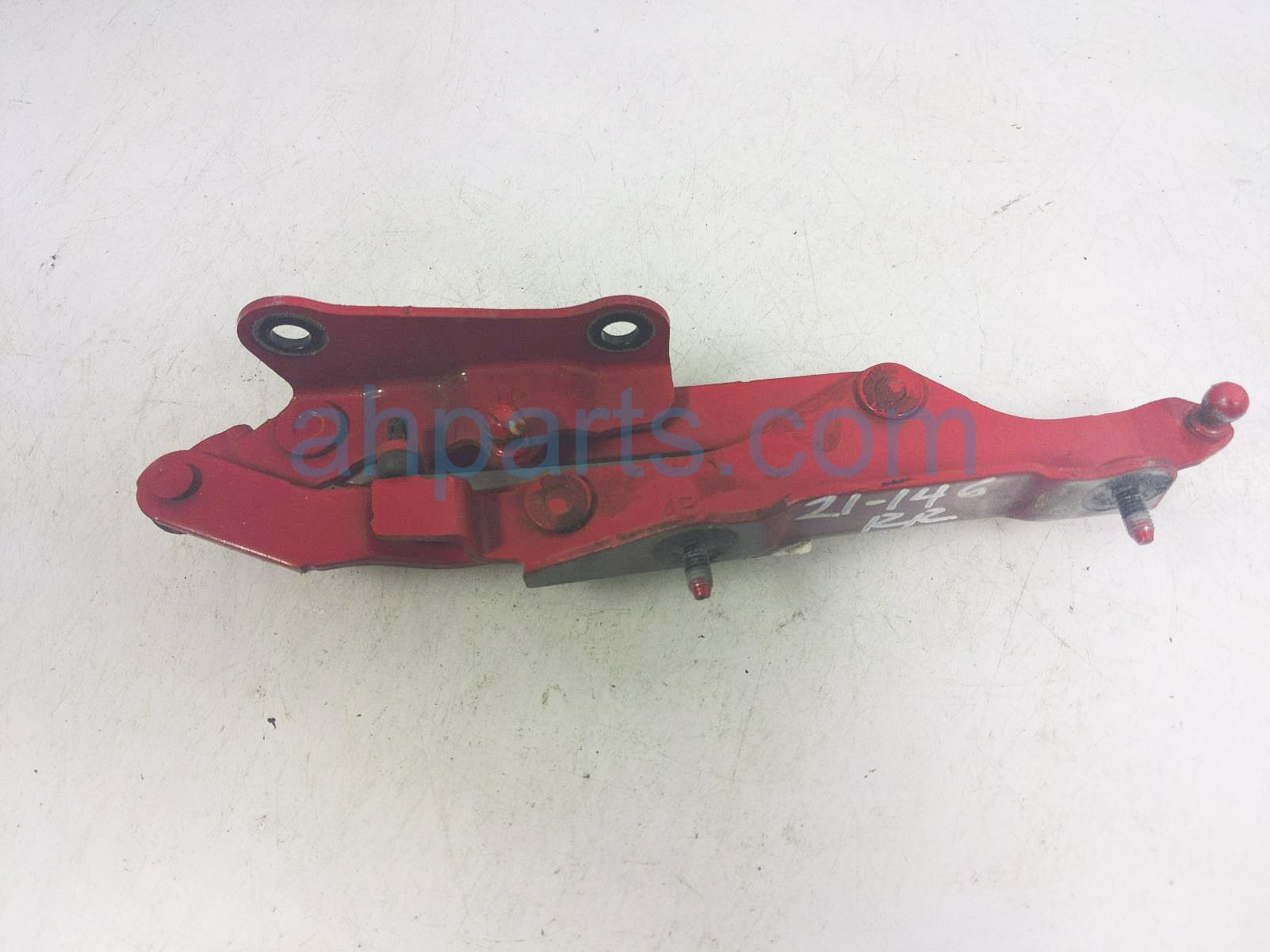 $15 Mazda RH TRUNK HINGE $15 Mazda RH TRUNK HINGE