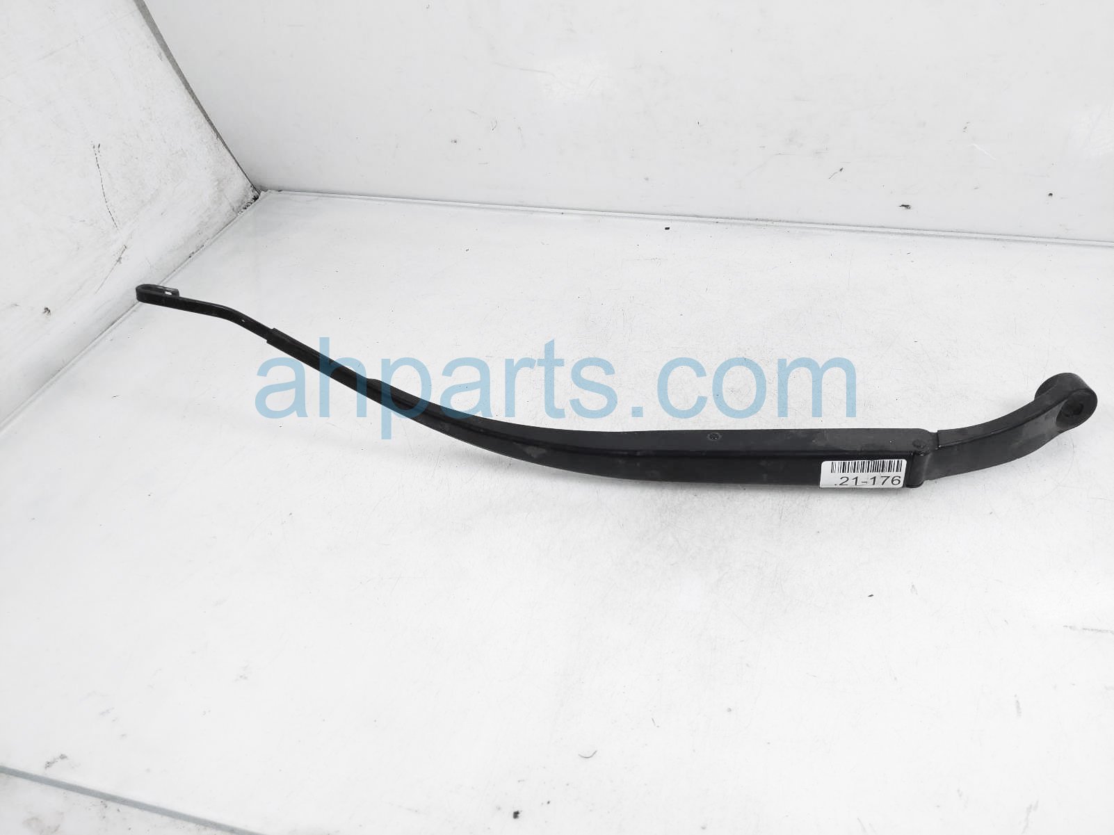 $15 Honda LH WINDSHIELD WIPER ARM $15 Honda LH WINDSHIELD WIPER ARM