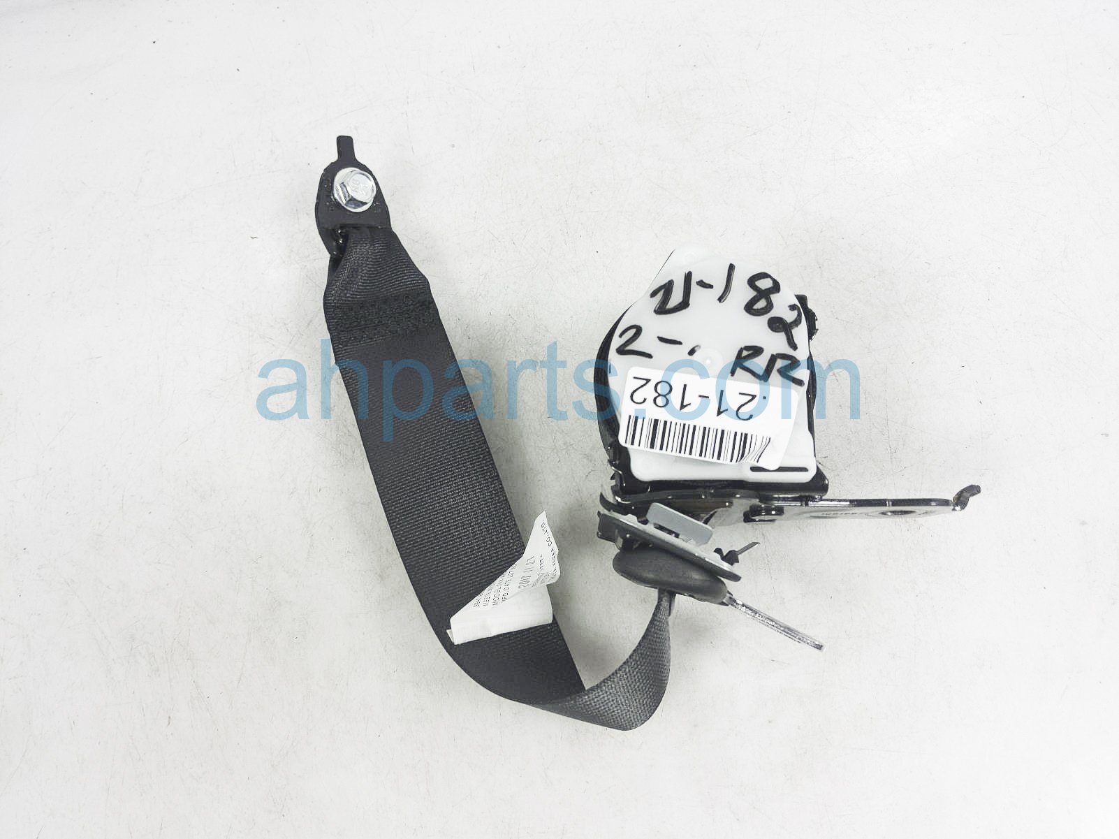 $25 Infiniti 2ND ROW RH SEAT BELT - BLACK $25 Infiniti 2ND ROW RH SEAT BELT - BLACK