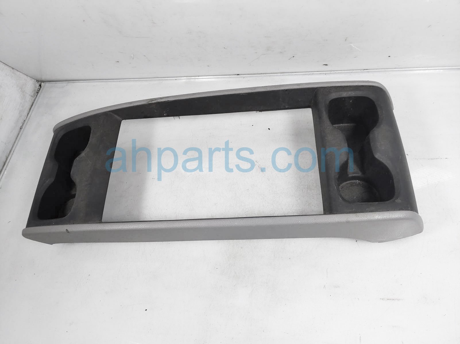 $15 Honda CENTER CONSOLE CUP HOLDER PANEL ASSY