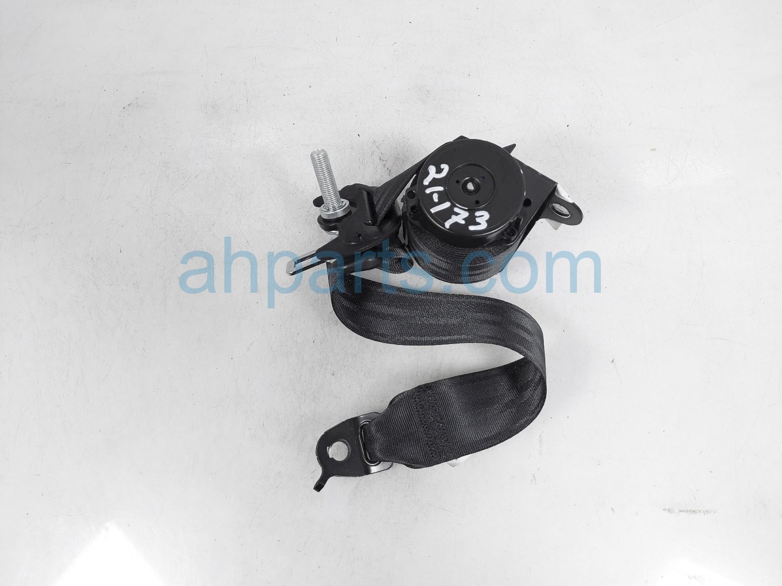 $29 Honda 3RD ROW LH SEAT BELT - BLACK