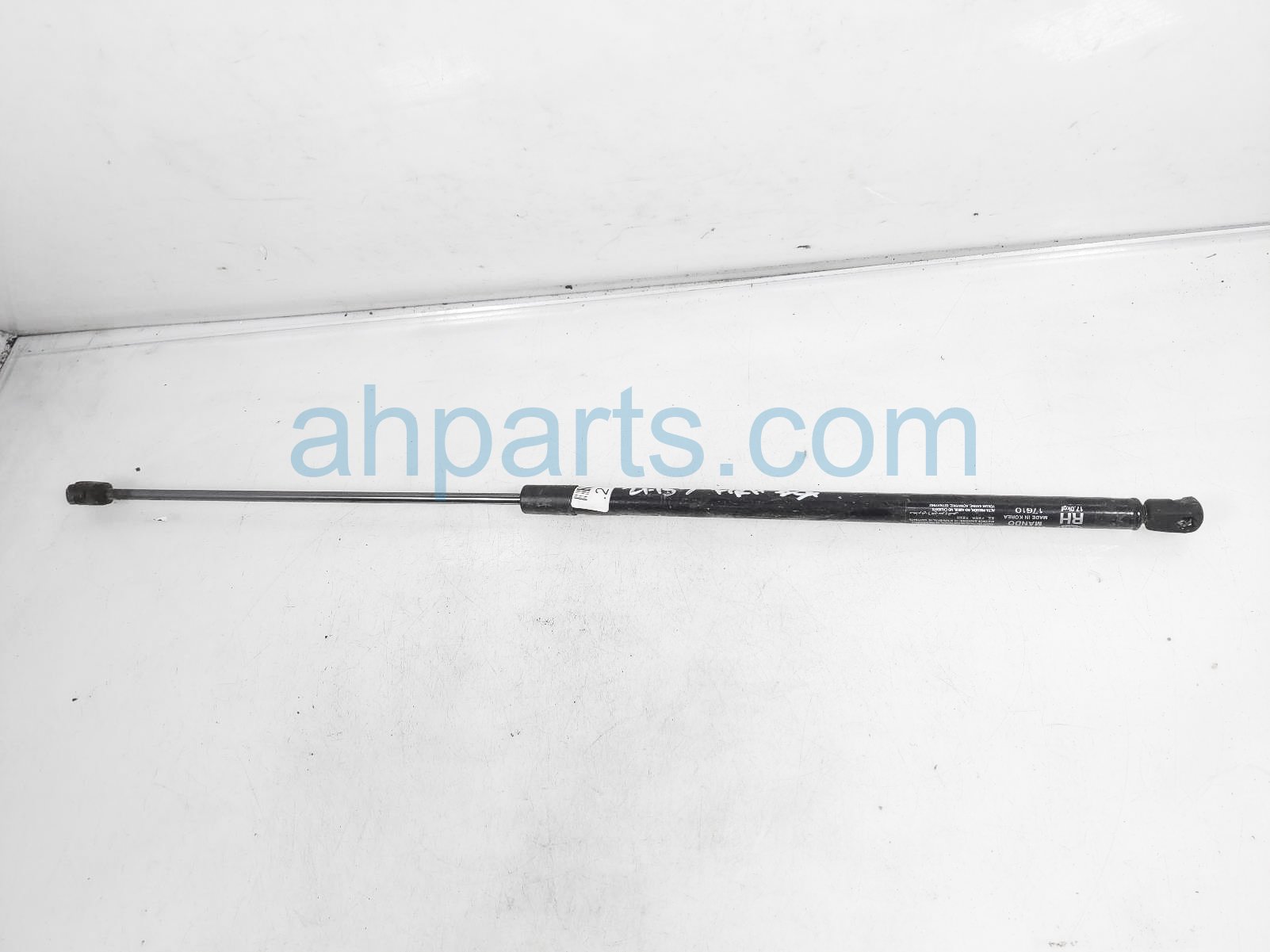 $20 Kia FR/RH HOOD STRUT $20 Kia FR/RH HOOD STRUT