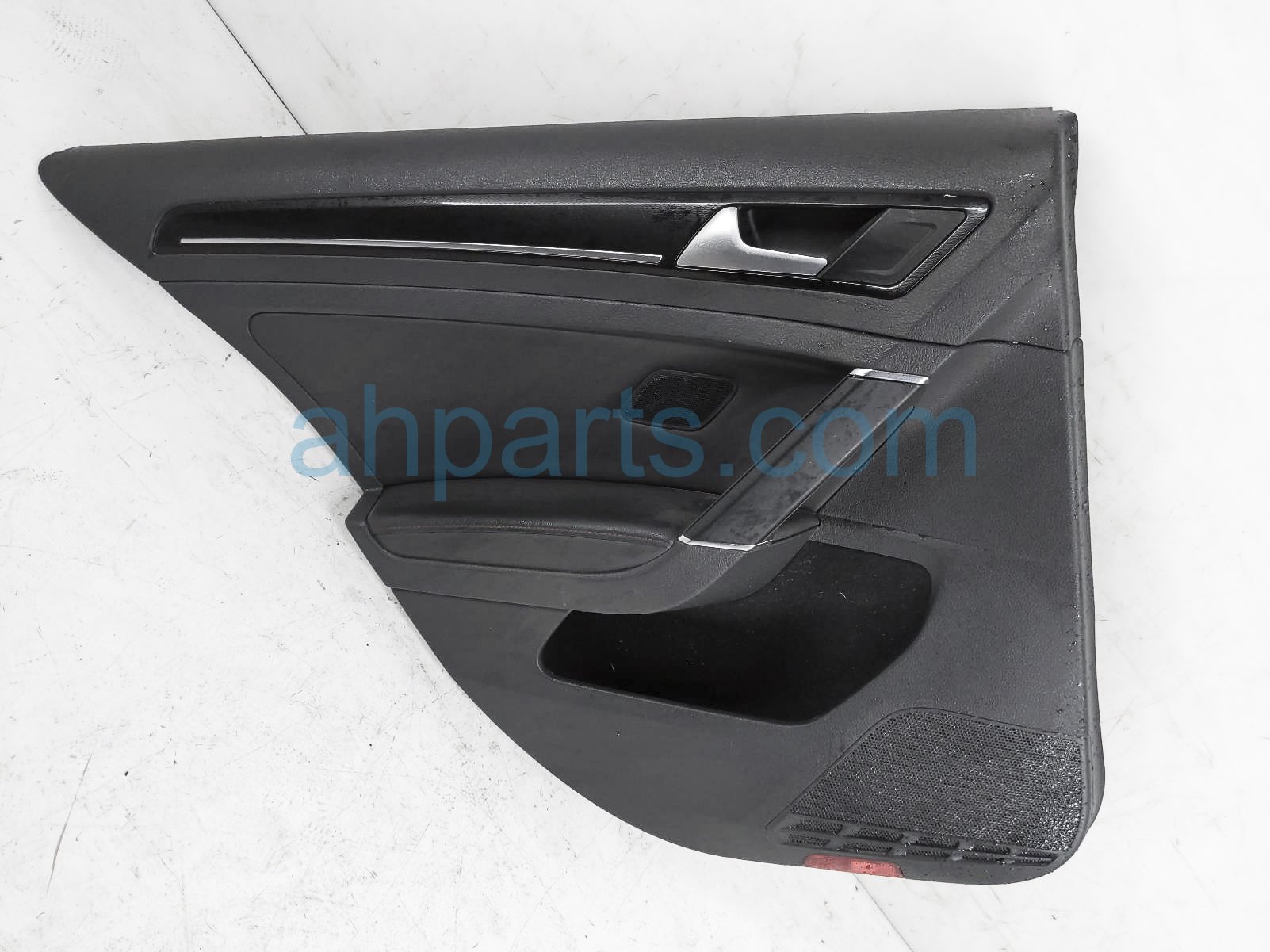$85 Volkswagen RR/LH INTERIOR DOOR PANEL - BLACK $85 Volkswagen RR/LH INTERIOR DOOR PANEL - BLACK