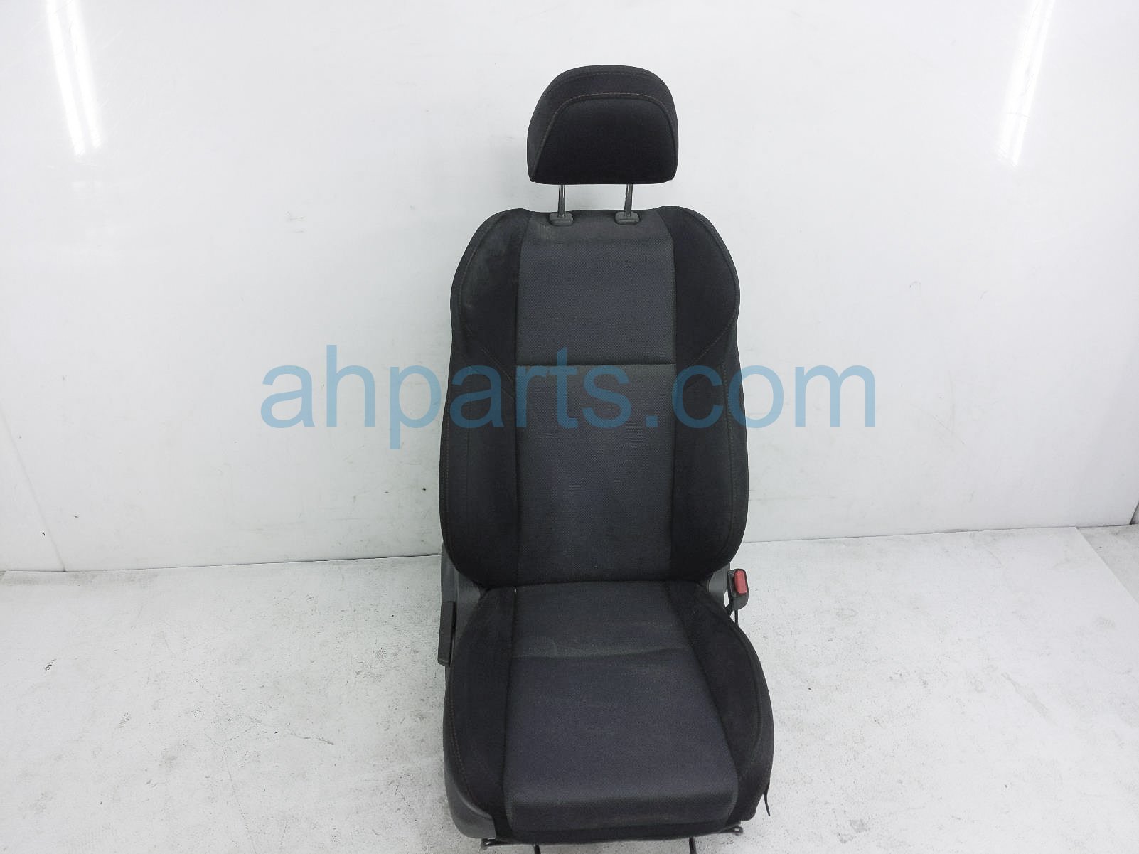 $129 Subaru FR/RH SEAT - BLACK - W/ AIRBAG $129 Subaru FR/RH SEAT - BLACK - W/ AIRBAG