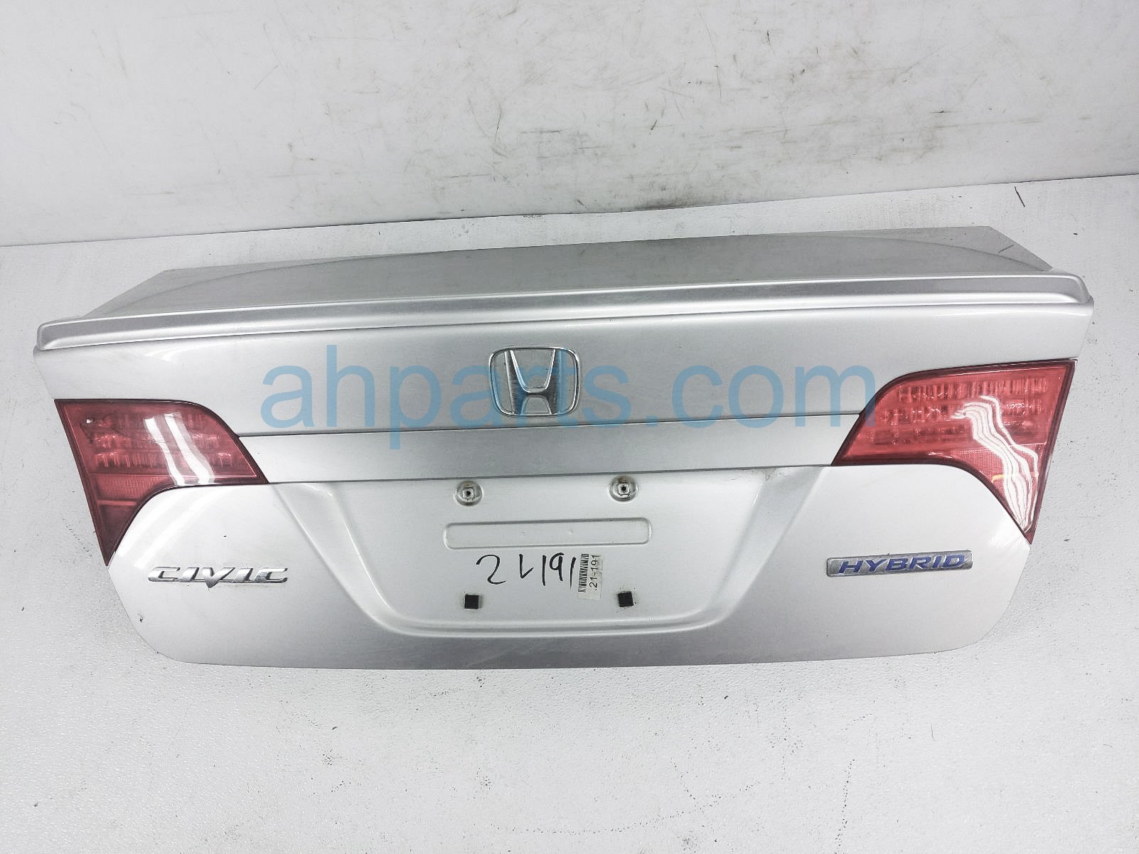 $149 Honda TRUNK / DECKLID - SILVER - NH700M $149 Honda TRUNK / DECKLID - SILVER - NH700M