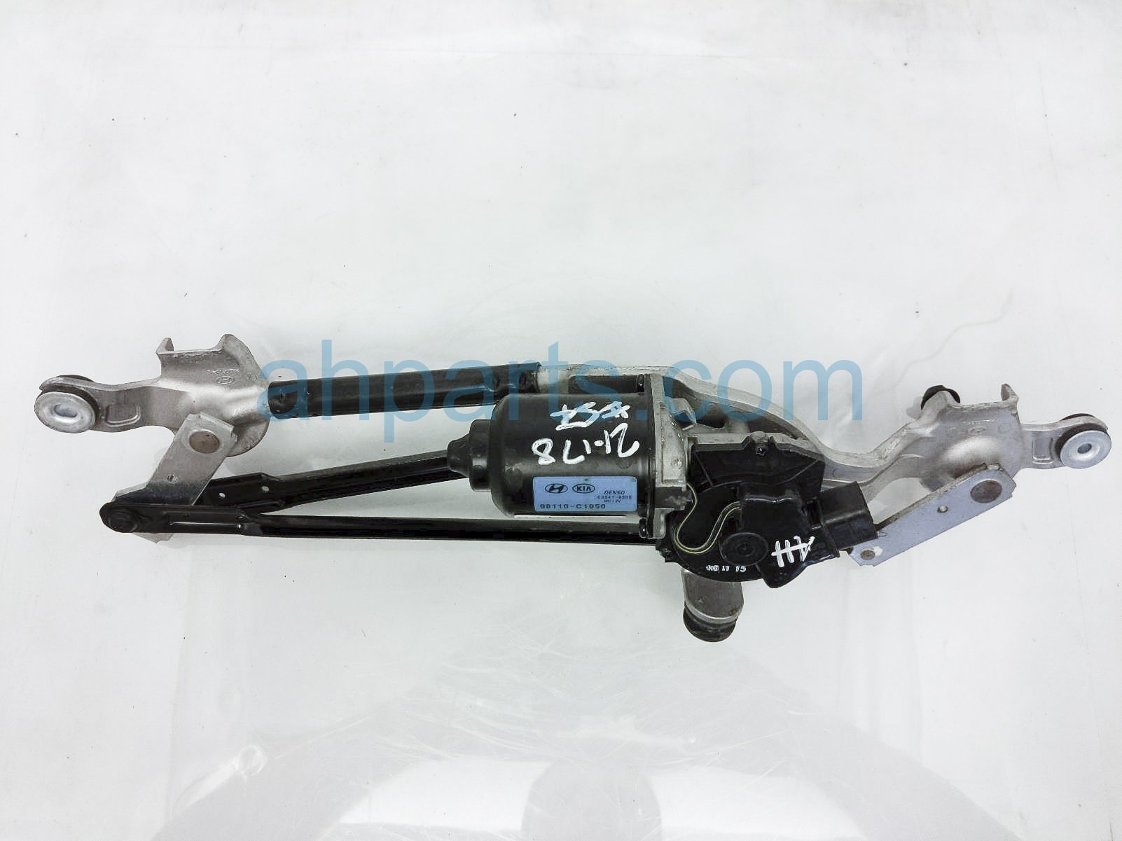 $50 Hyundai WINDSHIELD WIPER MOTOR ASSY $50 Hyundai WINDSHIELD WIPER MOTOR ASSY