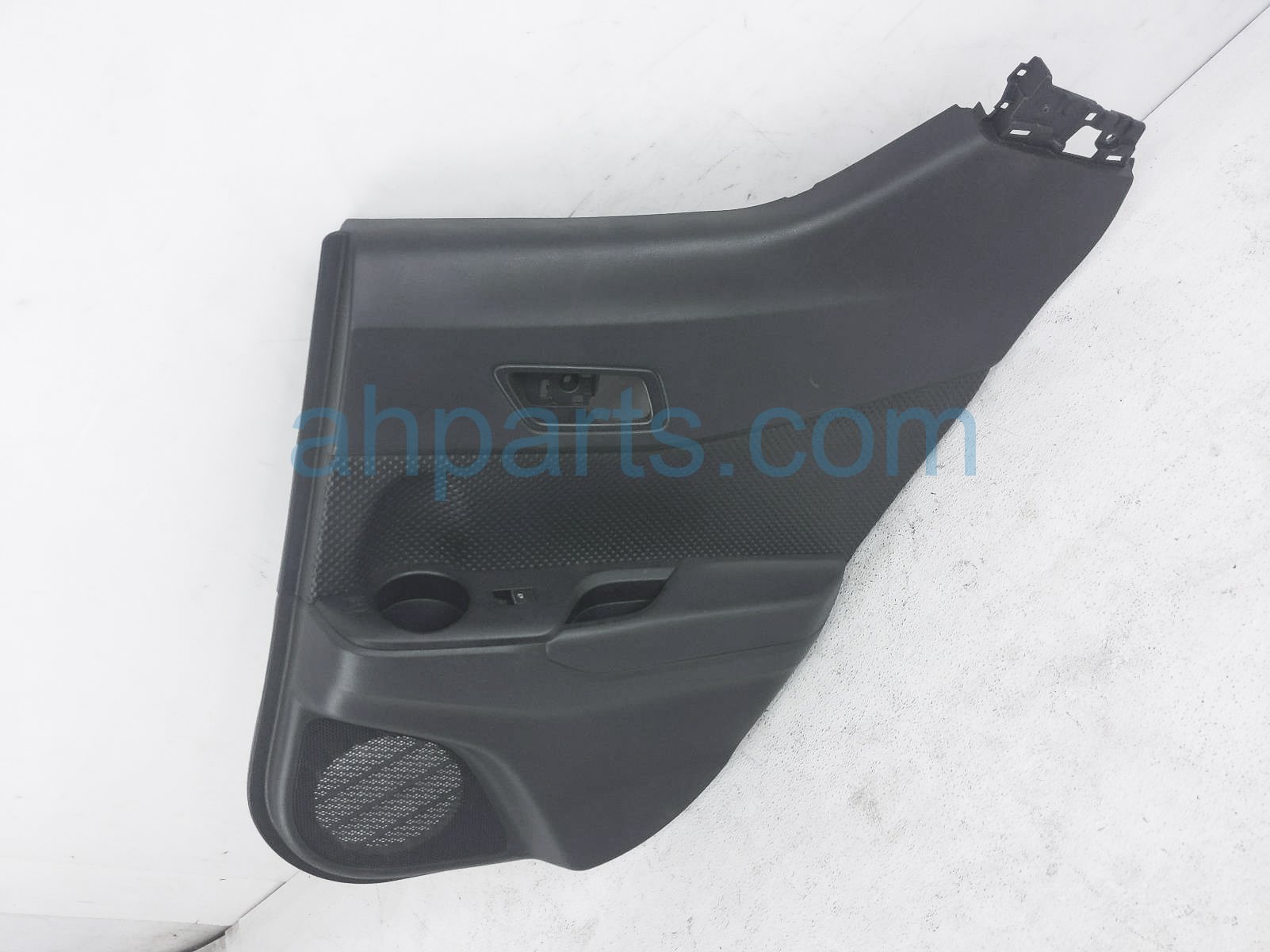 $95 Toyota RR/RH INTERIOR DOOR PANEL - BLACK