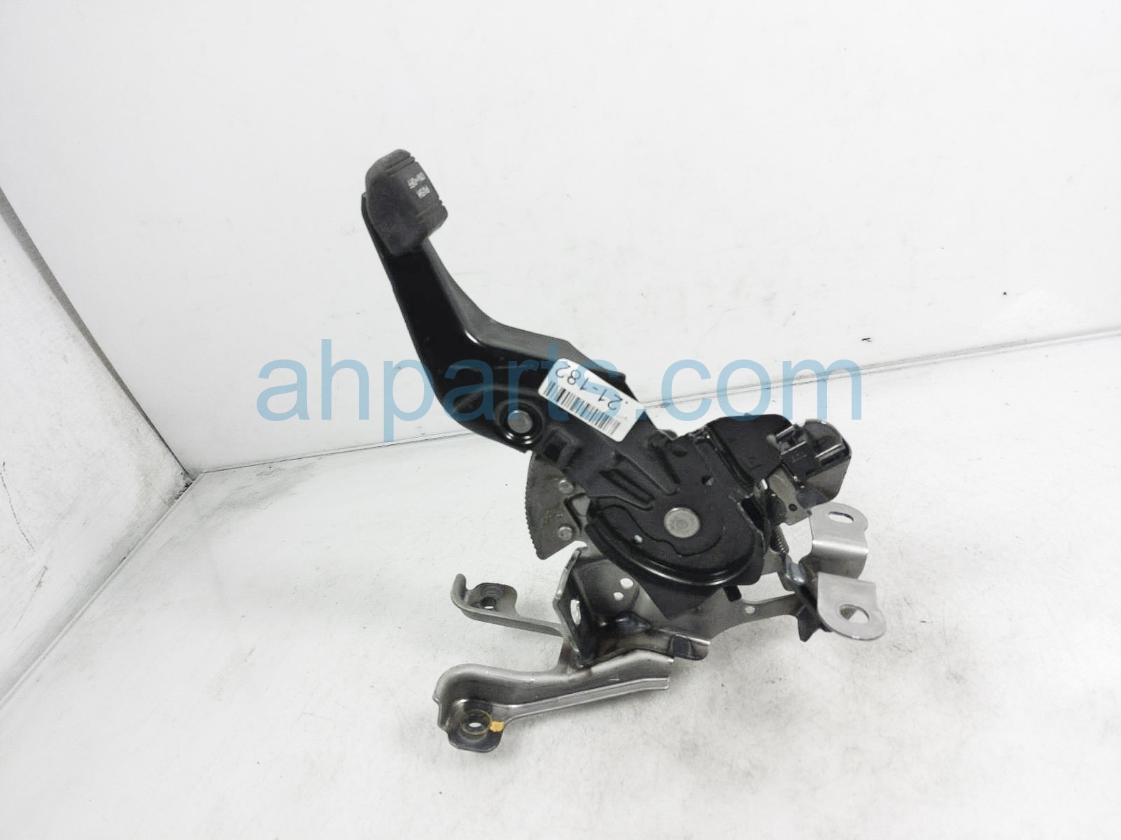 $30 Infiniti PARKING BRAKE PEDAL ASSY