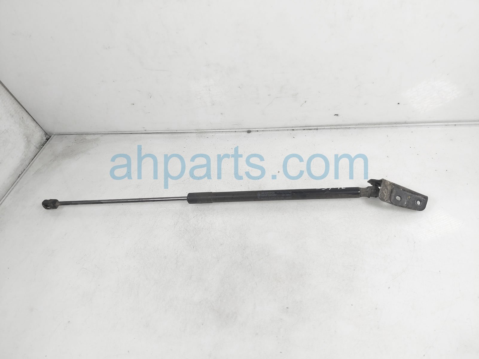 $15 Ford LH TAILGATE STRUT / LIFT CYLINDER $15 Ford LH TAILGATE STRUT / LIFT CYLINDER