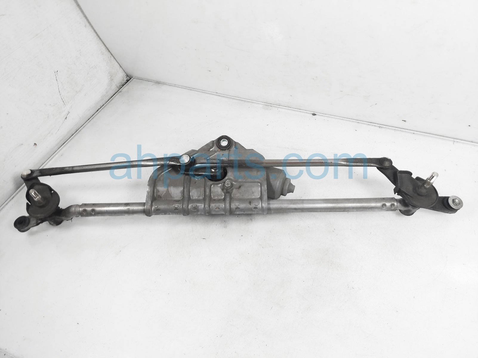 $35 Chevy WINDSHIELD WIPER MOTOR ASSY $35 Chevy WINDSHIELD WIPER MOTOR ASSY