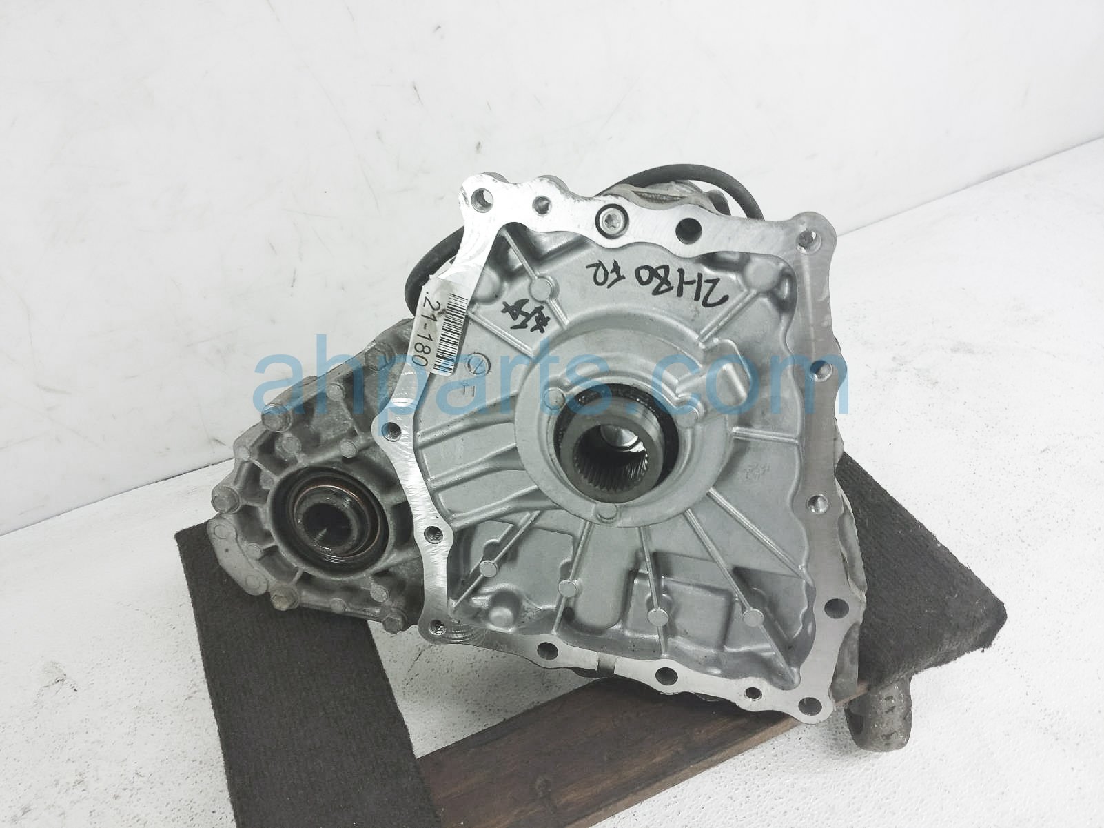 $145 Infiniti REAR TRANSFER CASE ASSY $145 Infiniti REAR TRANSFER CASE ASSY