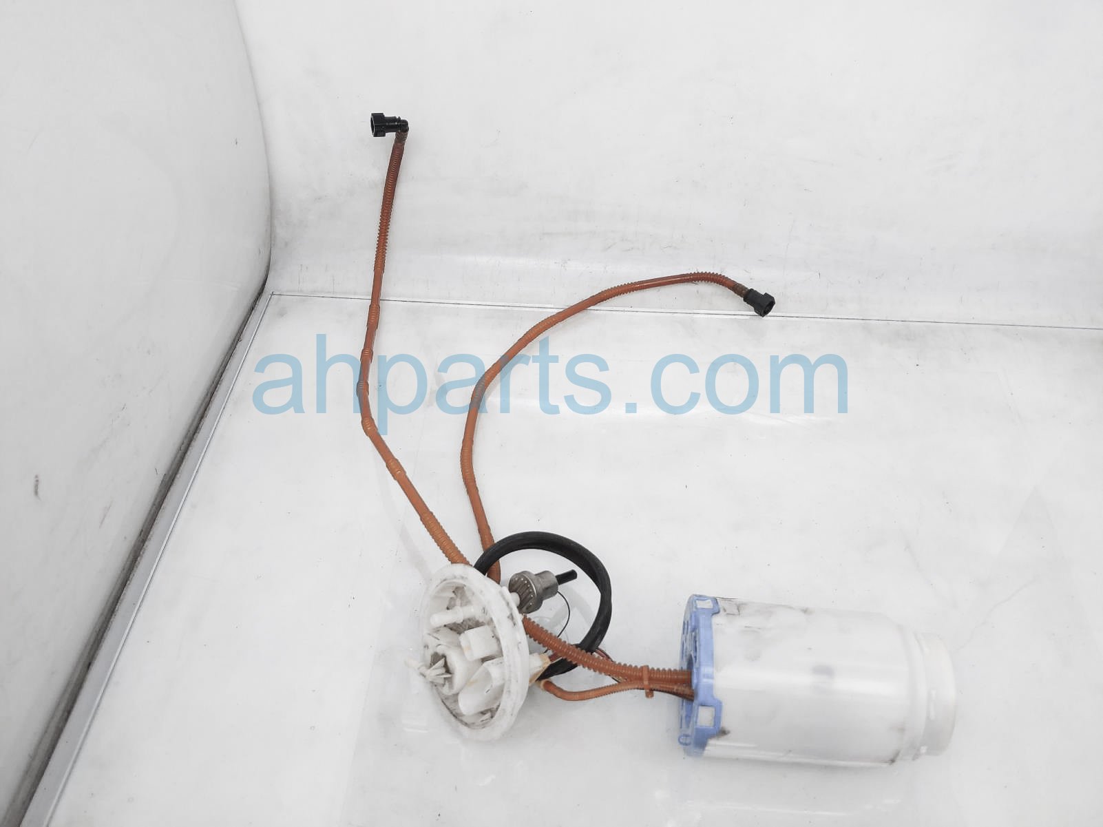 $99 Porsche GAS / FUEL PUMP - 4.8L V8 $99 Porsche GAS / FUEL PUMP - 4.8L V8