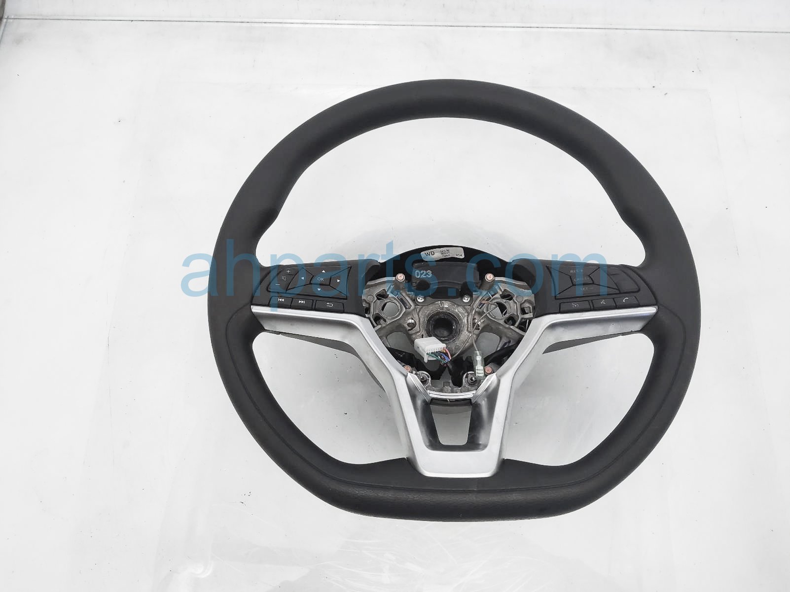 $75 Nissan STEERING WHEEL - BLACK - S $75 Nissan STEERING WHEEL - BLACK - S