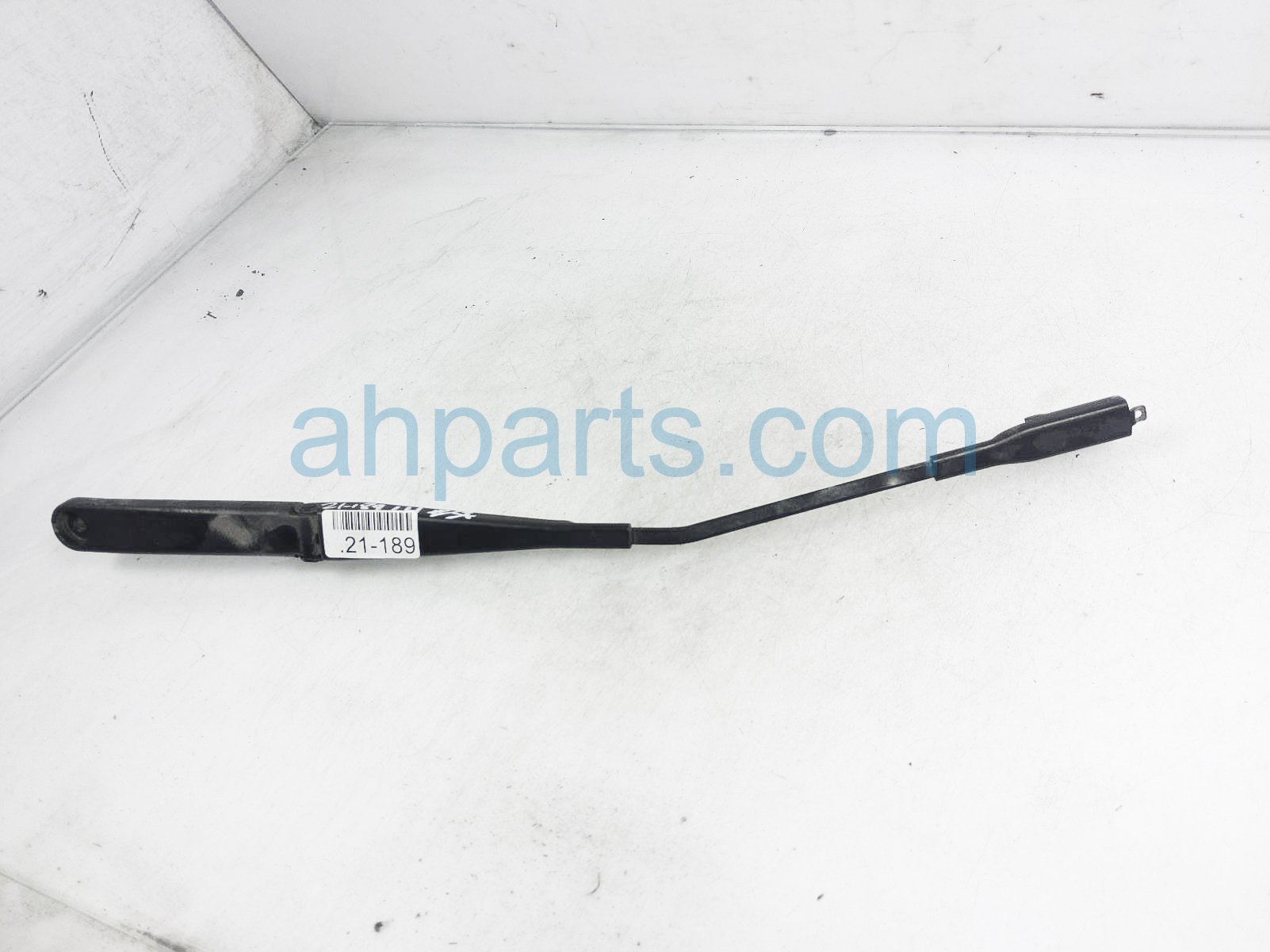 $20 Audi LH WINDSHIELD WIPER ARM