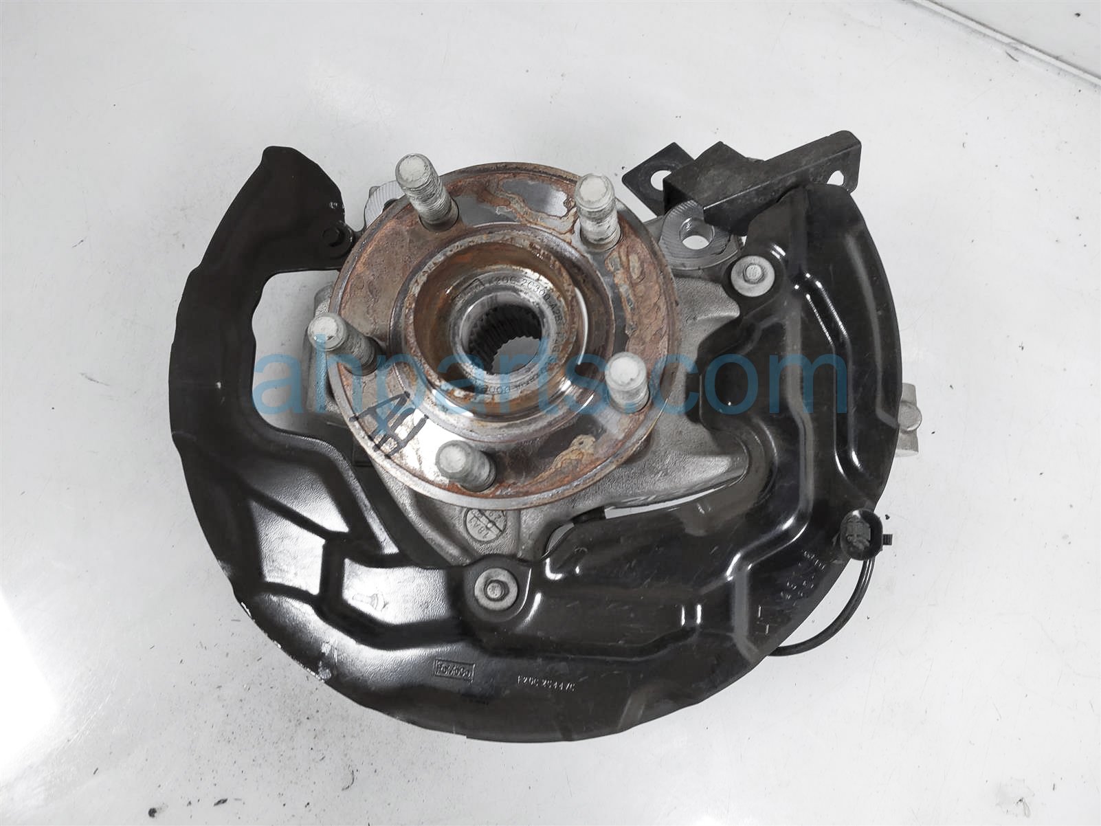 $100 Ford FR/LH SPINDLE KNUCKLE HUB $100 Ford FR/LH SPINDLE KNUCKLE HUB