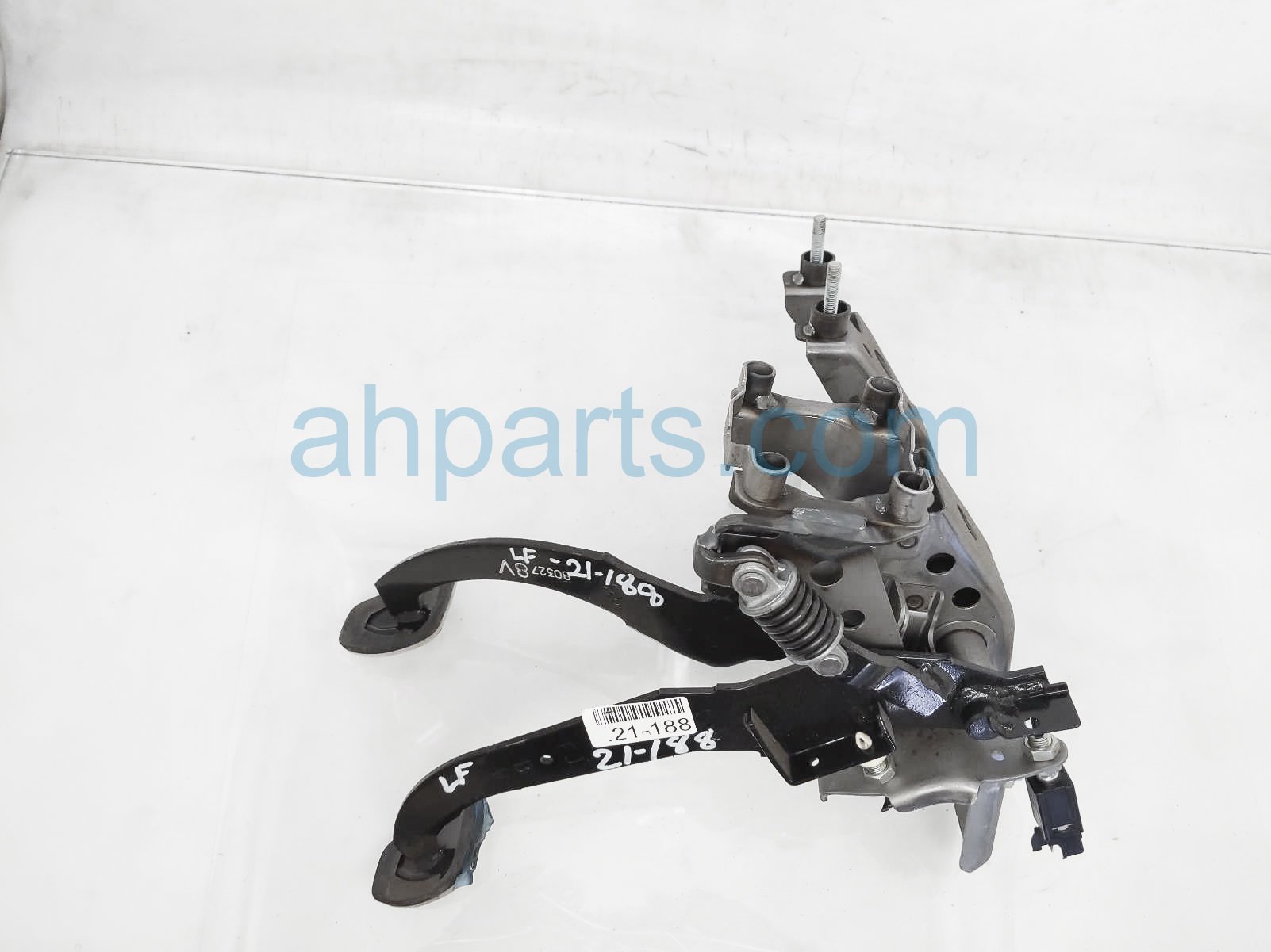 $60 Subaru CLUTCH & BRAKE PEDAL ASSY $60 Subaru CLUTCH & BRAKE PEDAL ASSY