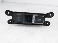 $20 Hyundai PARKING & TAILGATE SWITCH ASSY $20 Hyundai PARKING & TAILGATE SWITCH ASSY