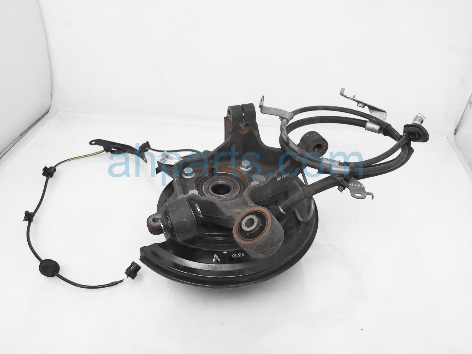 $45 Toyota RR/LH SPINDLE KNUCKLE HUB $45 Toyota RR/LH SPINDLE KNUCKLE HUB