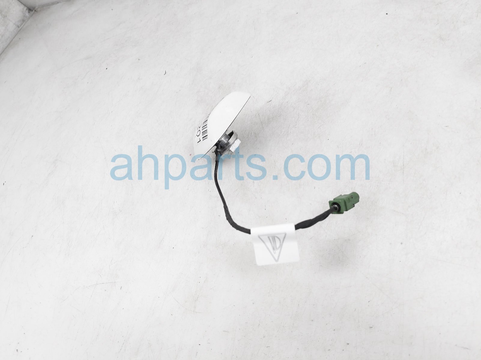 $29 Porsche ROOF ANTENNA ASSY - WHITE $29 Porsche ROOF ANTENNA ASSY - WHITE
