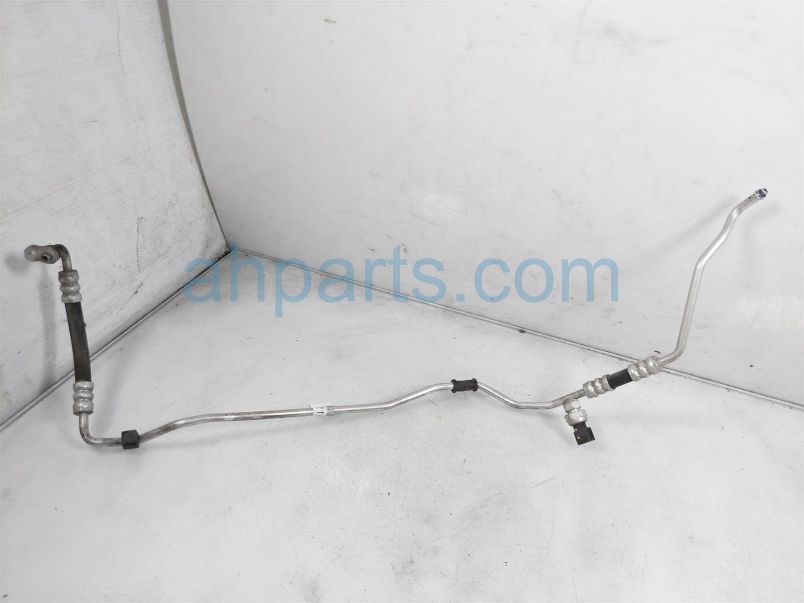 $40 Hyundai A/C LIQUID LINE $40 Hyundai A/C LIQUID LINE