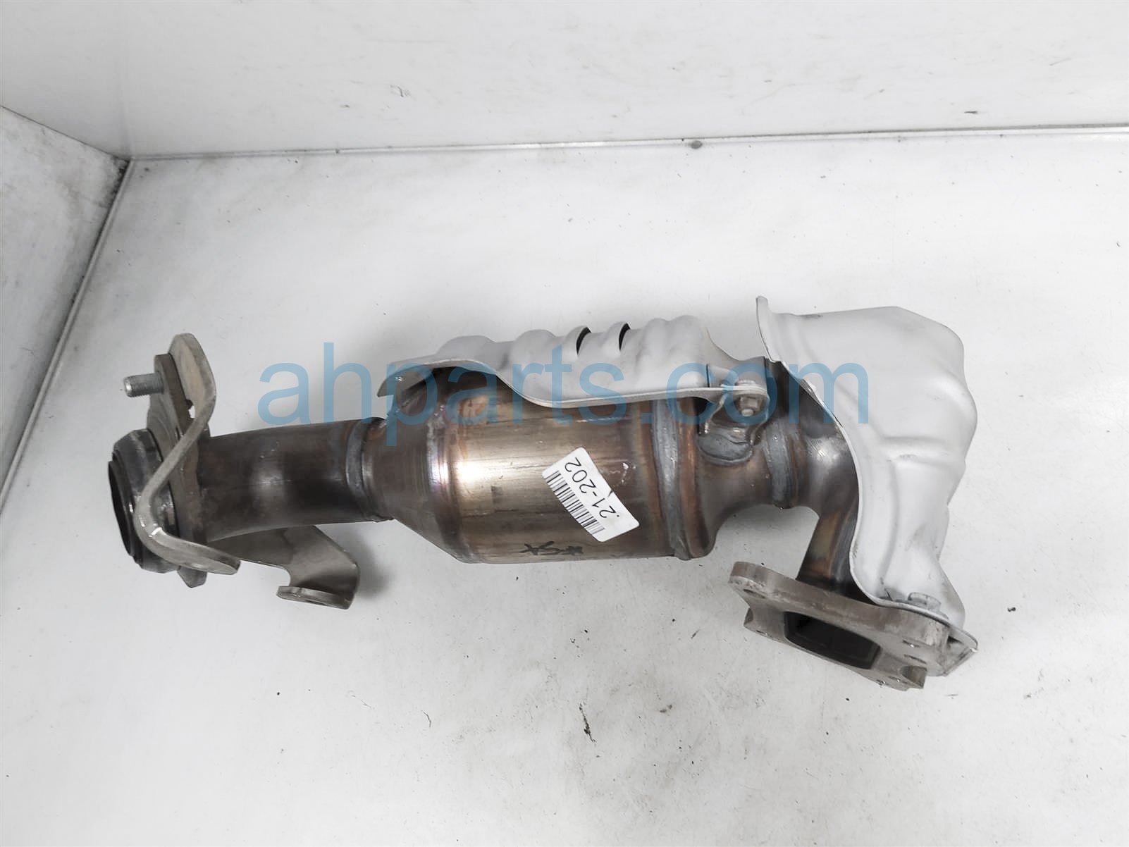 $650 Acura EXHAUST MANIFOLD CONVERTER $650 Acura EXHAUST MANIFOLD CONVERTER