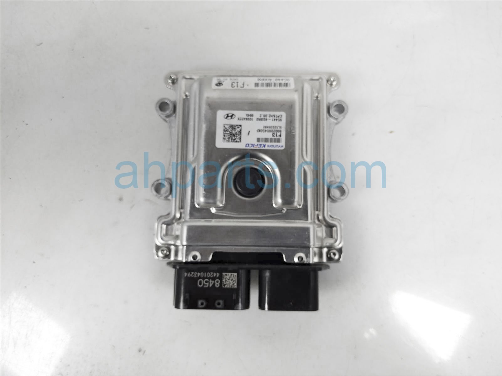 $99 Hyundai T M (TIRE MONITOR) CONTROL MODULE $99 Hyundai T M (TIRE MONITOR) CONTROL MODULE