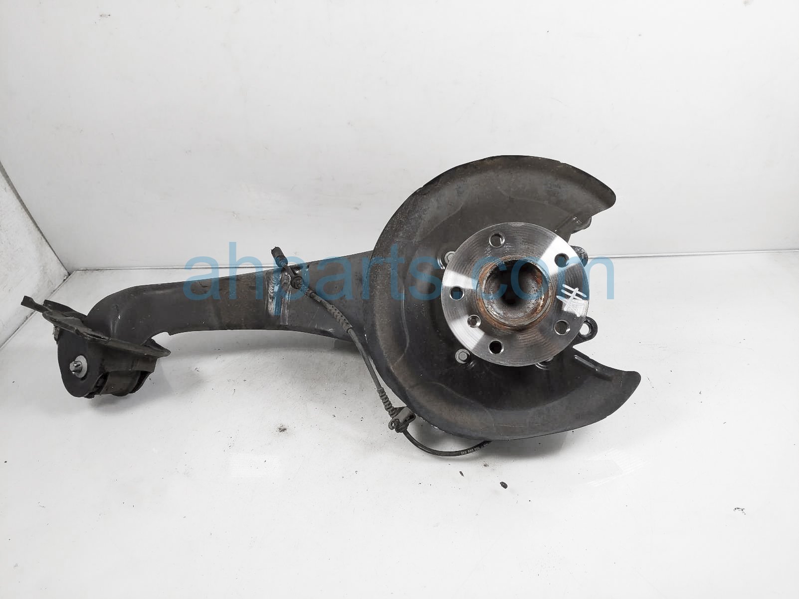 $69 BMW RR/RH TRAILING ARM + HUB $69 BMW RR/RH TRAILING ARM + HUB