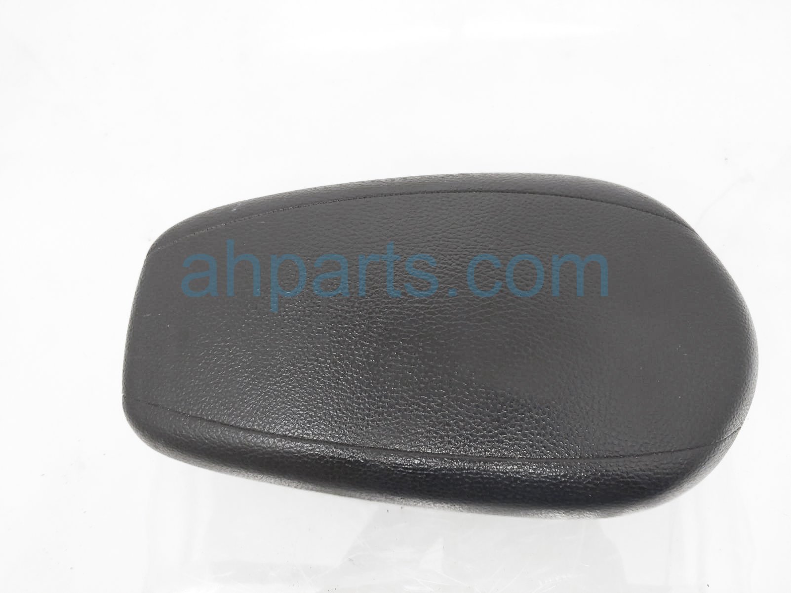 $45 Hyundai CENTER CONSOLE LID - BLACK $45 Hyundai CENTER CONSOLE LID - BLACK