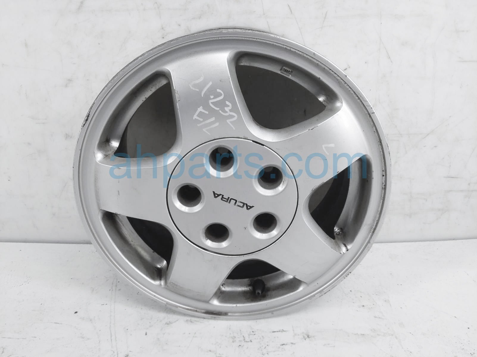 $185 Acura FR/LH WHEEL / RIM - LIGHT CURB $185 Acura FR/LH WHEEL / RIM - LIGHT CURB