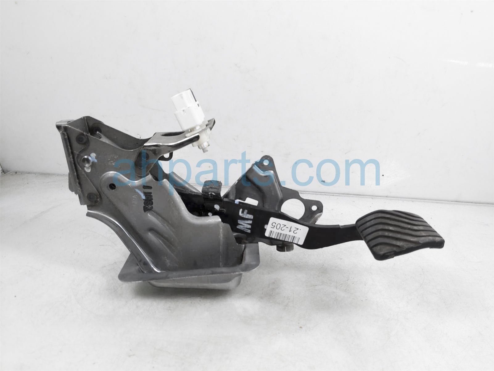 Sold 2019 Nissan Kicks Brake Pedal Assembly 465015RA0A,
