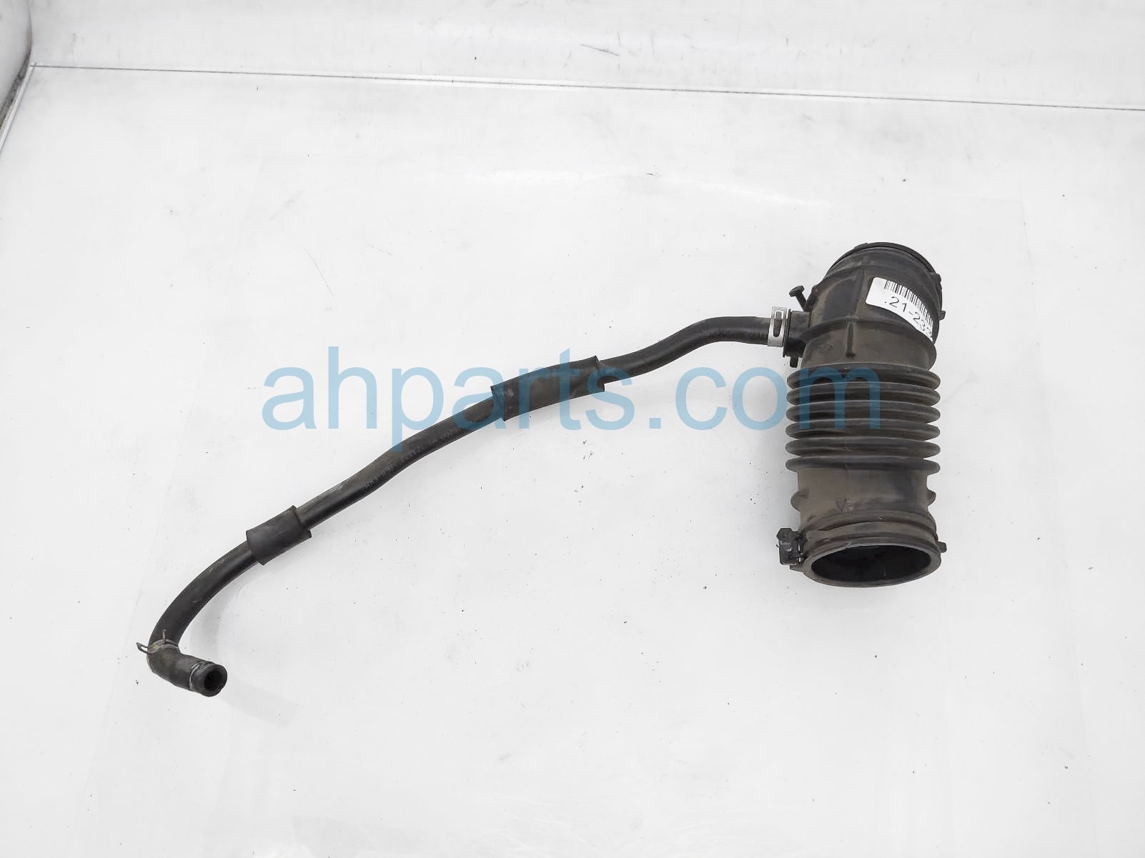$20 Kia AIR INTAKE INLET HOSE - 2.0L FWD $20 Kia AIR INTAKE INLET HOSE - 2.0L FWD