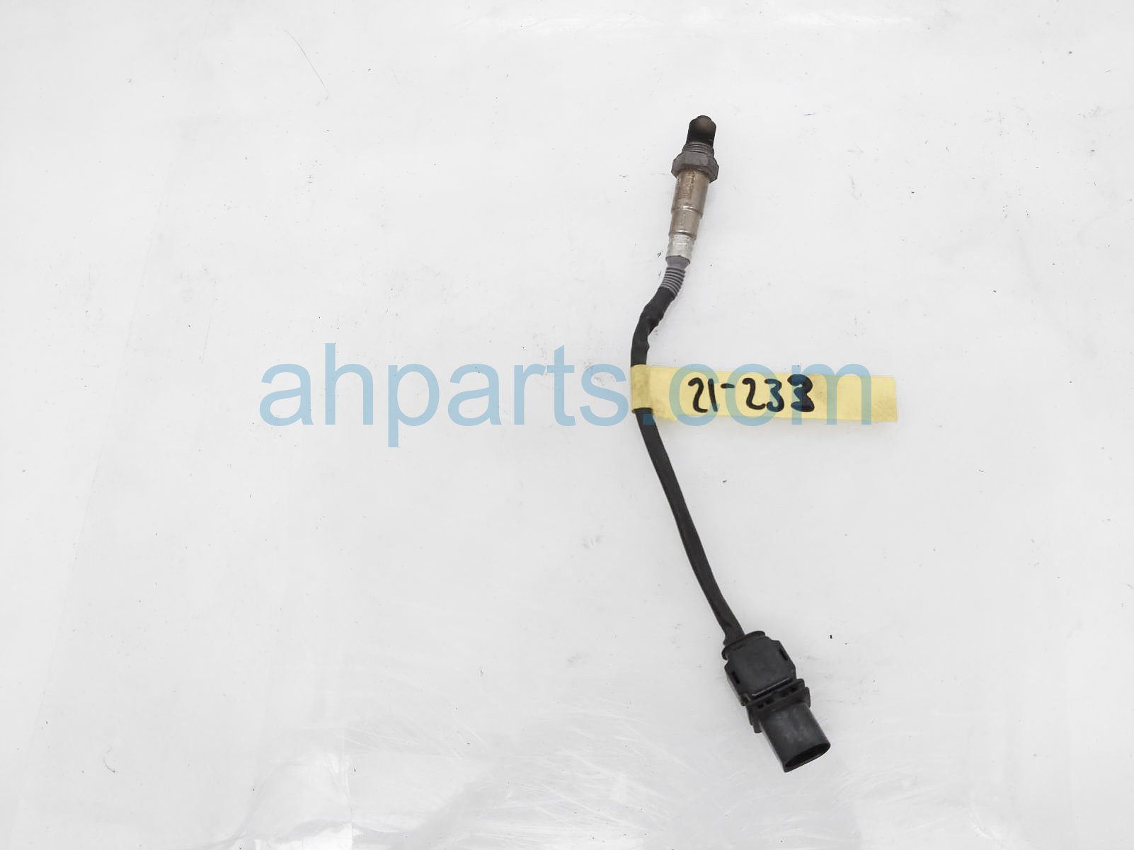 $20 Kia FRONT UPPER OXYGEN SENSOR $20 Kia FRONT UPPER OXYGEN SENSOR