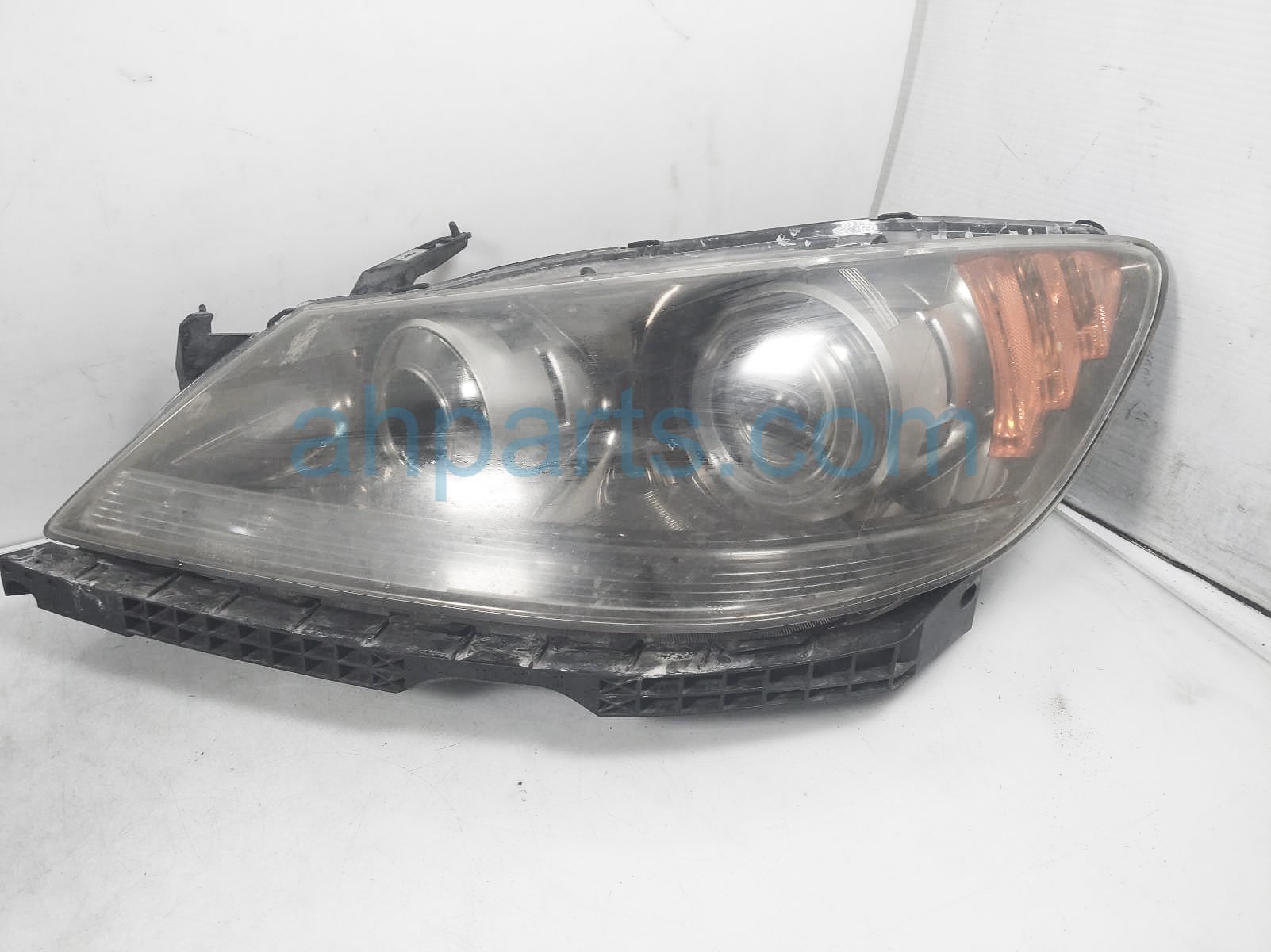 $225 Acura LH HEADLAMP / LIGHT - NEEDS POLISH $225 Acura LH HEADLAMP / LIGHT - NEEDS POLISH