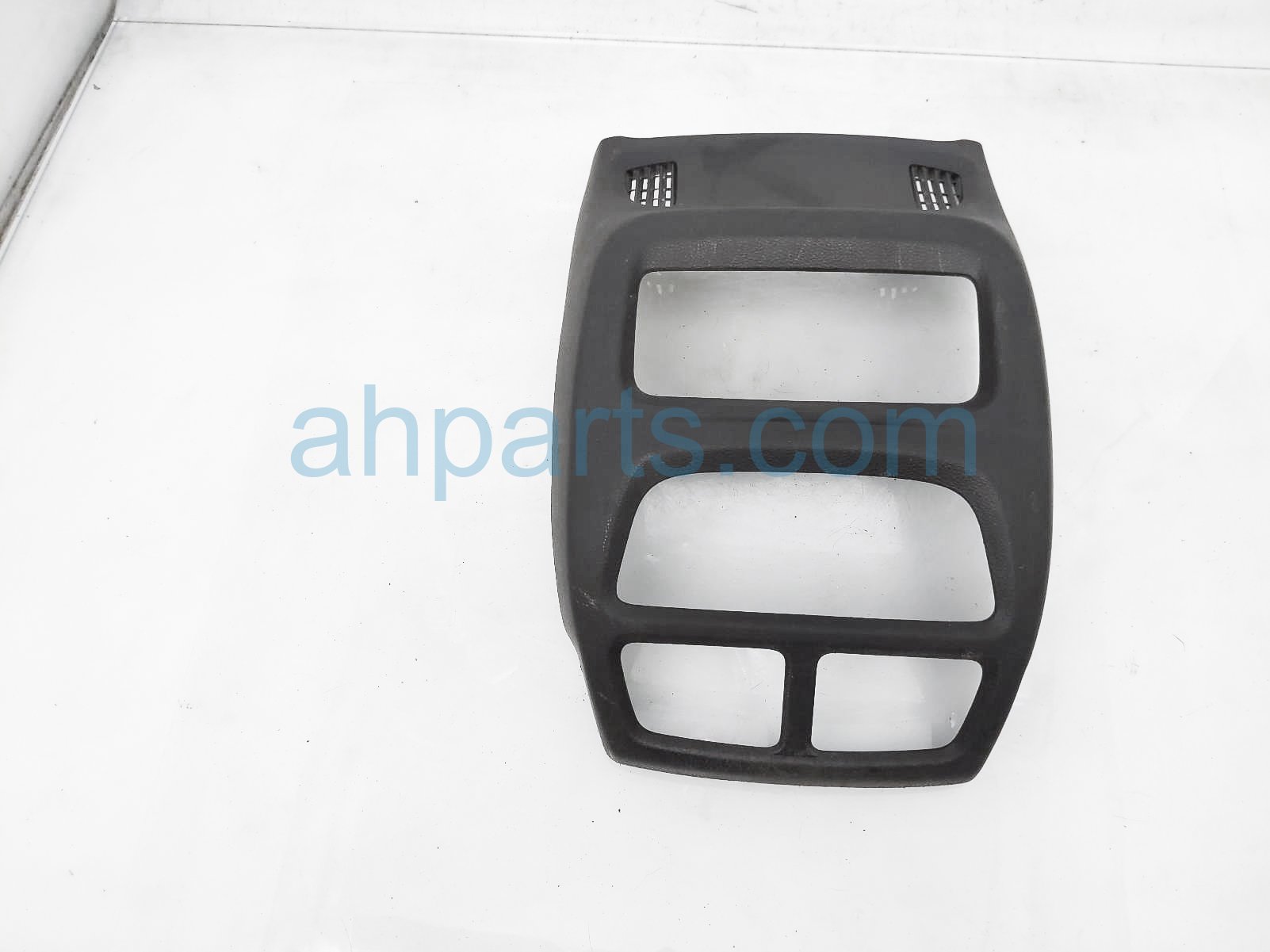 $20 Honda REAR CENTER CONSOLE TRIM BEZEL $20 Honda REAR CENTER CONSOLE TRIM BEZEL