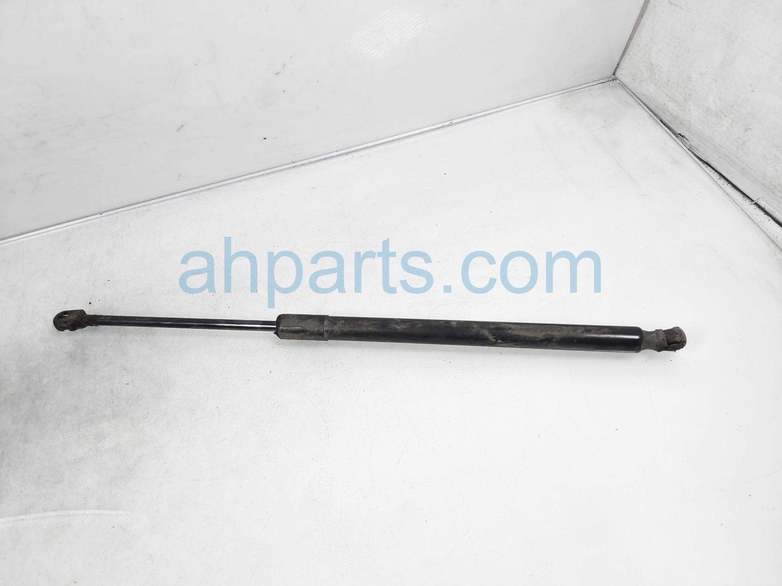 $20 Acura RH TAILGATE STRUT / LIFT CYLINDER $20 Acura RH TAILGATE STRUT / LIFT CYLINDER