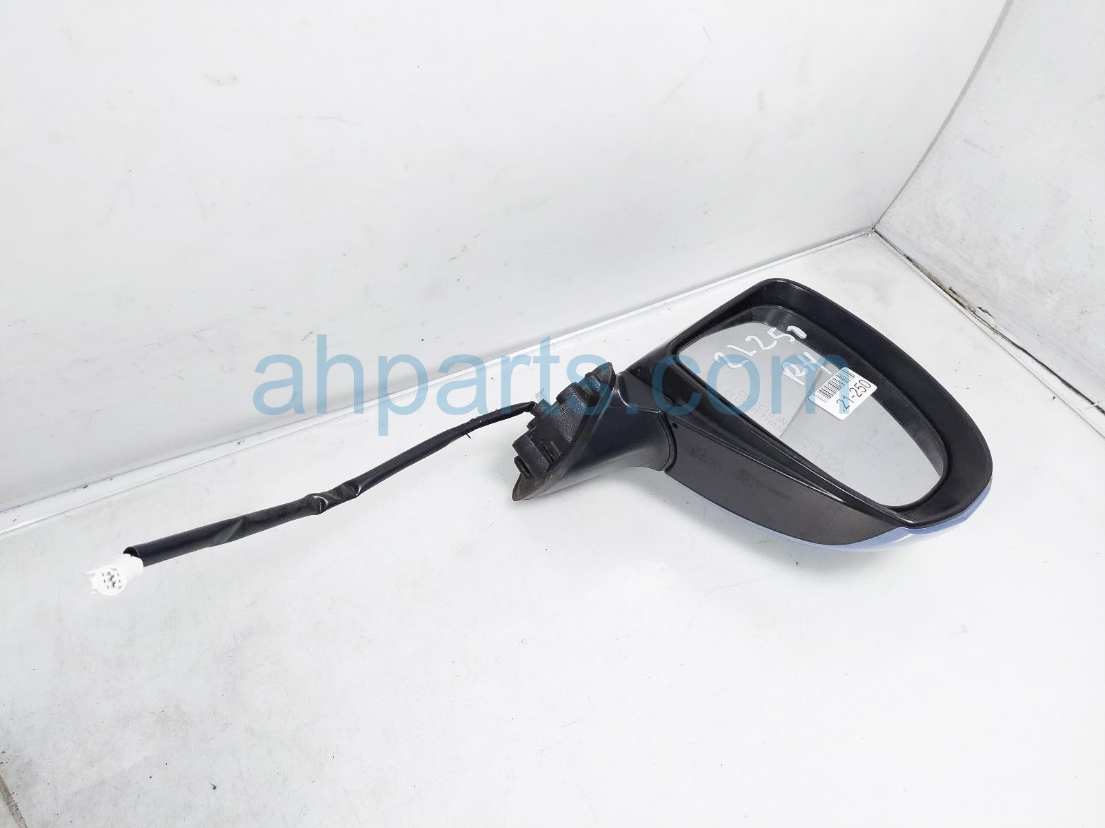 $75 Toyota RH SIDE VIEW MIRROR - BLUE $75 Toyota RH SIDE VIEW MIRROR - BLUE