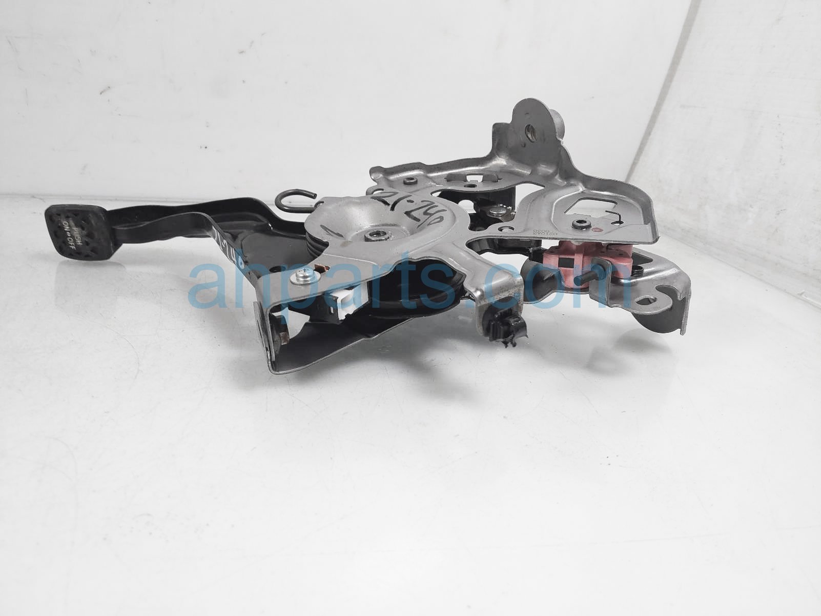 $25 Toyota PARKING / EMERGENCY BRAKE PEDAL $25 Toyota PARKING / EMERGENCY BRAKE PEDAL