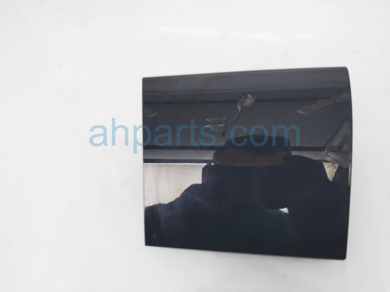 $24 BMW RH CENTER CONSOLE DOWN TUBE TRIM** $24 BMW RH CENTER CONSOLE DOWN TUBE TRIM**